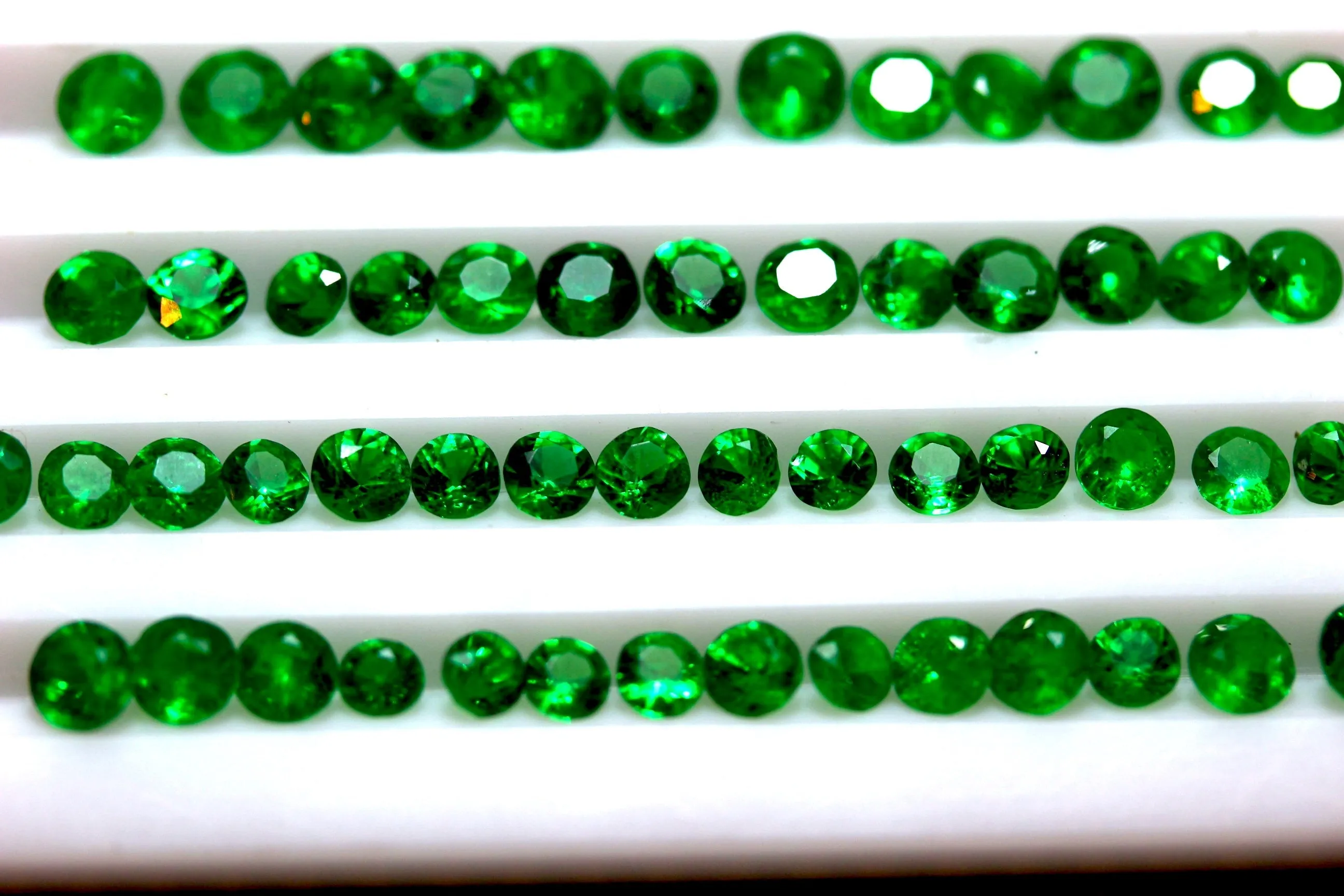 10 carats Round Emerald Green Loose Tsavorite Garnets