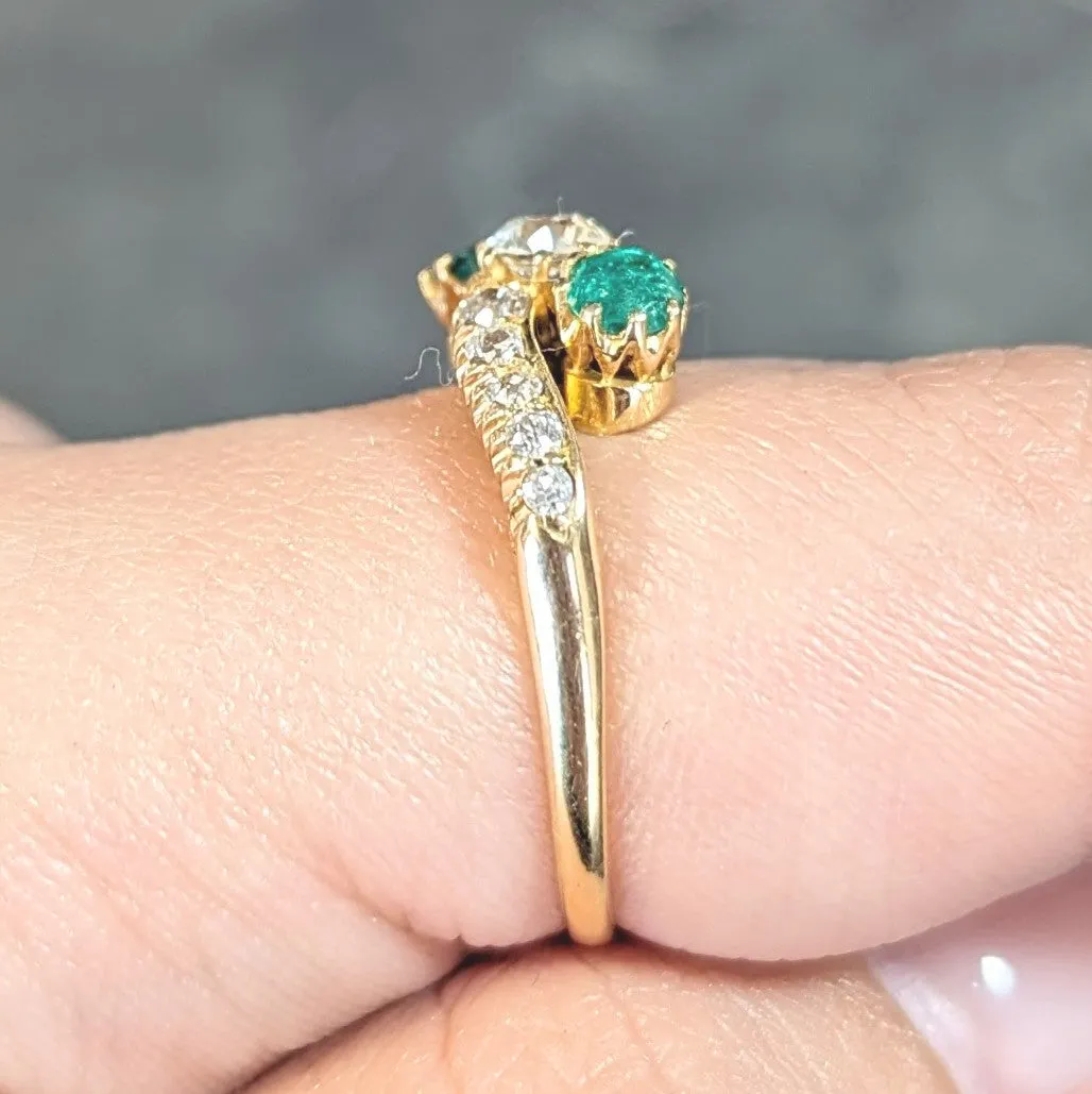 1.08 CTW Emerald Diamond 18 Karat Yellow Gold Vintage Bypass Ring
