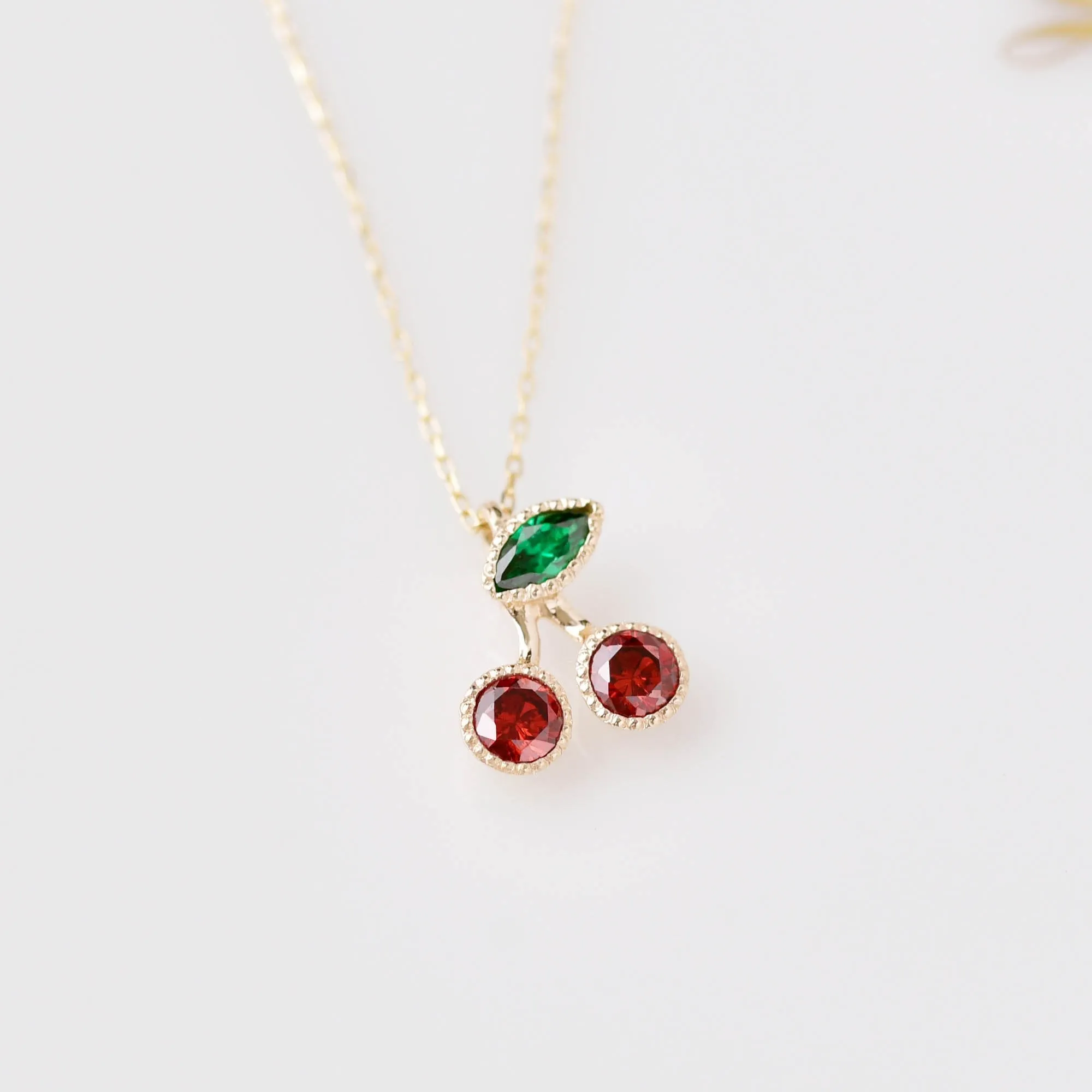 【10K Yellow Gold】Cherry Necklace【Japan Jewelry】