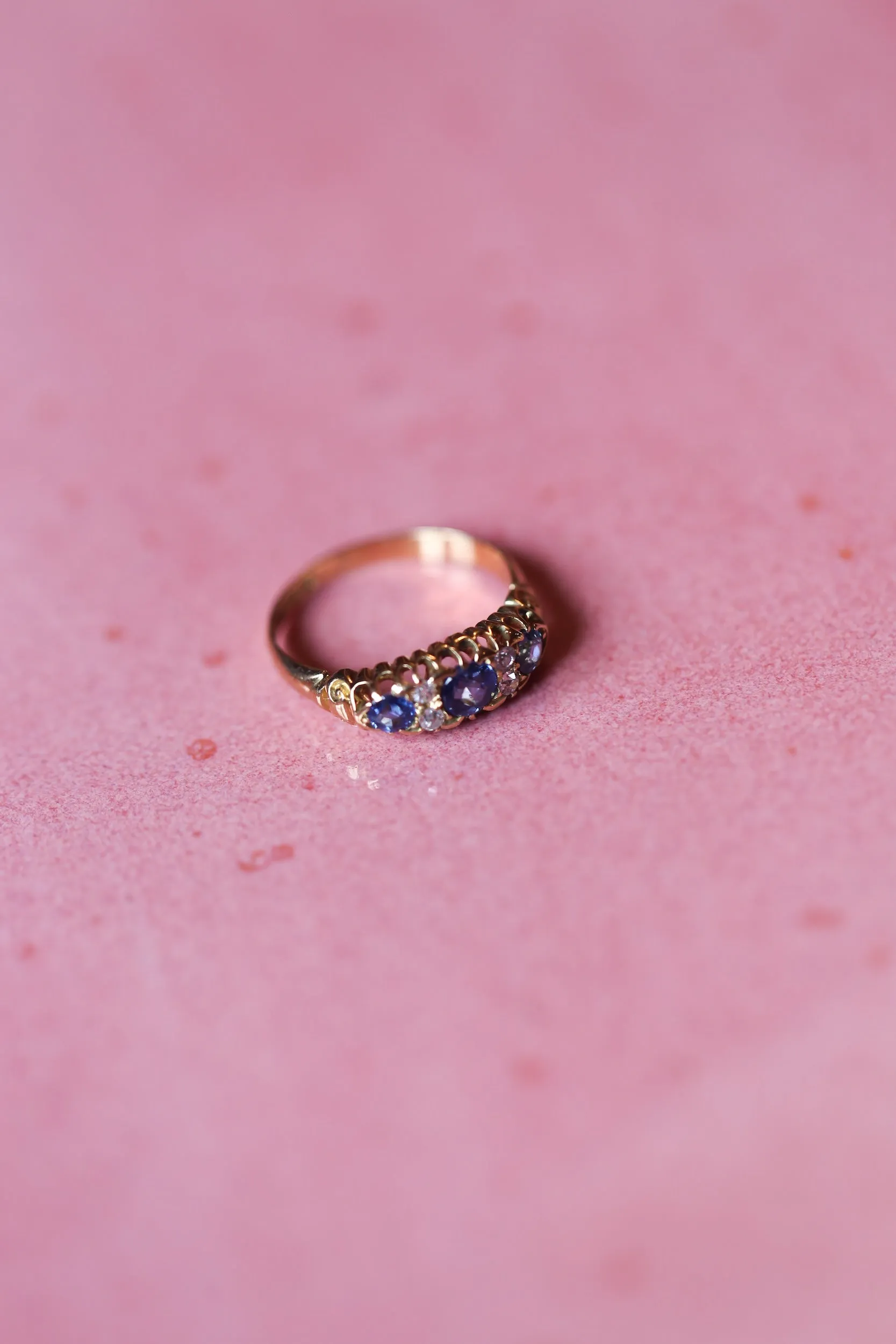 14k Gold Sapphire and Diamond Filigree Pleated Ring