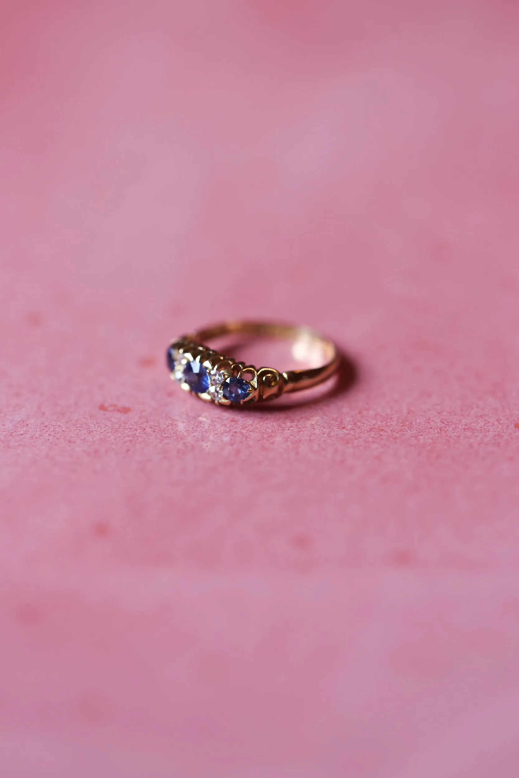 14k Gold Sapphire and Diamond Filigree Pleated Ring