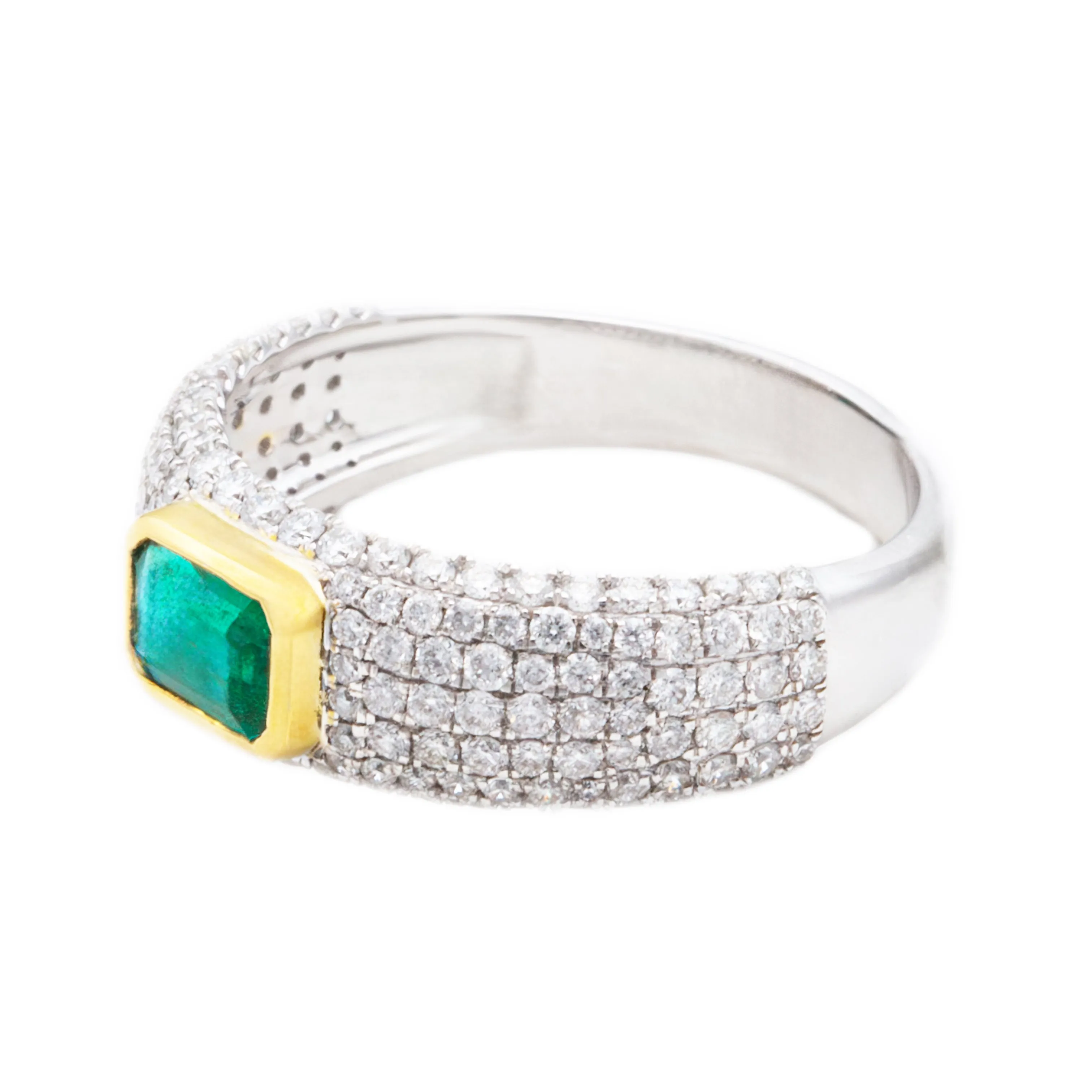 18k White Gold Diamond & Emerald Ring