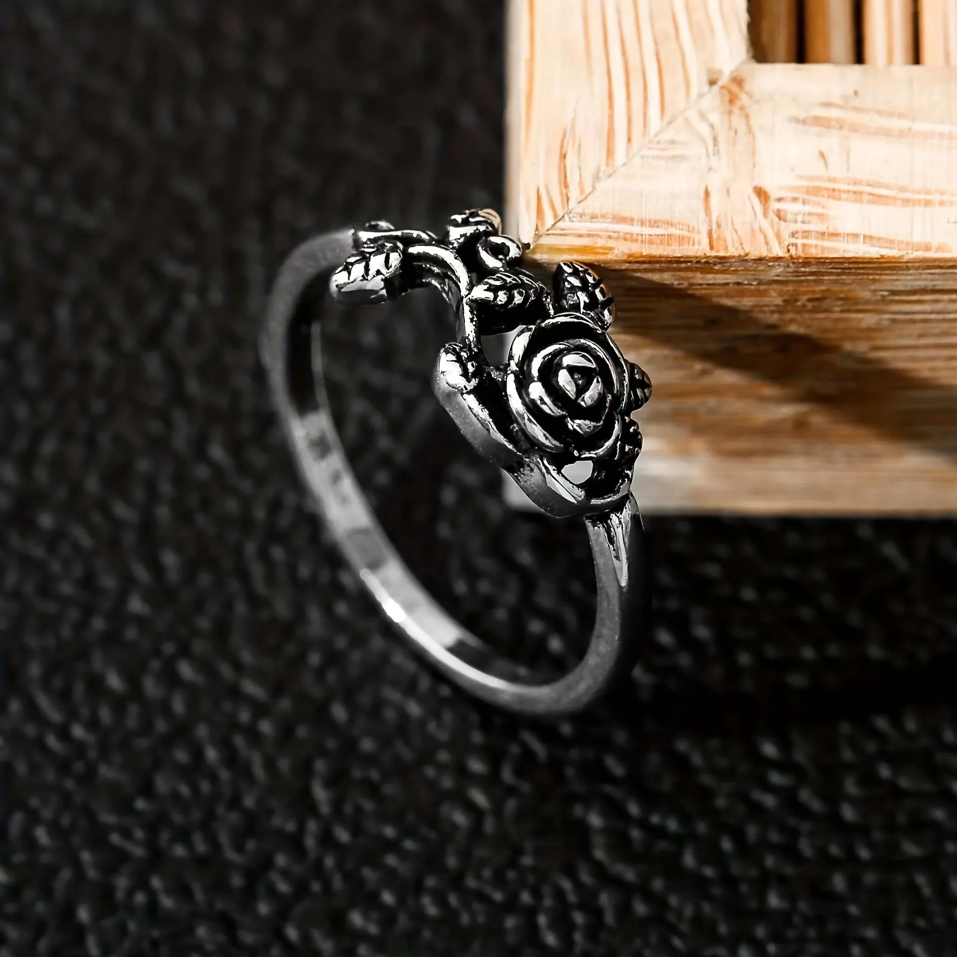 1pc Men's Retro Rose Rings