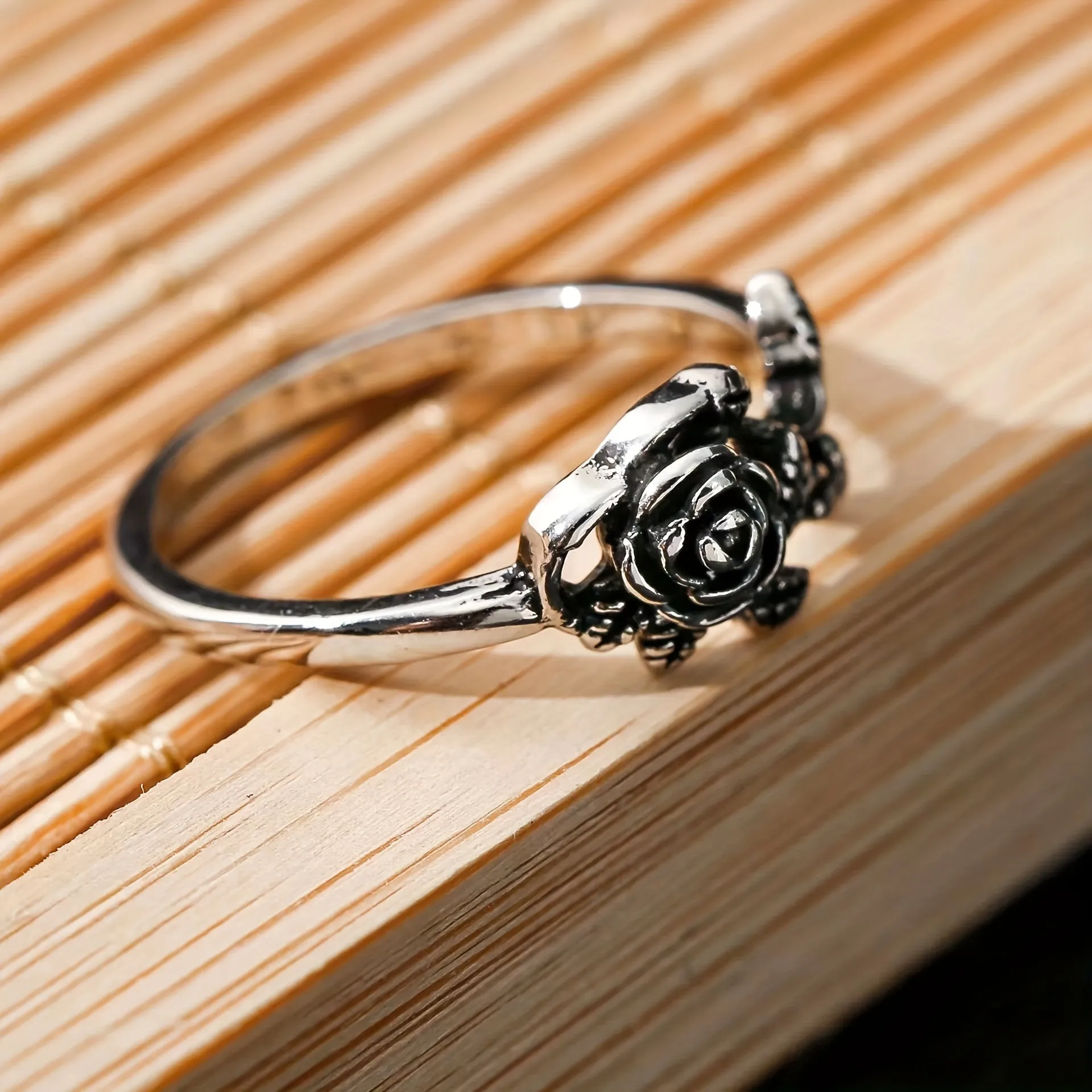 1pc Men's Retro Rose Rings