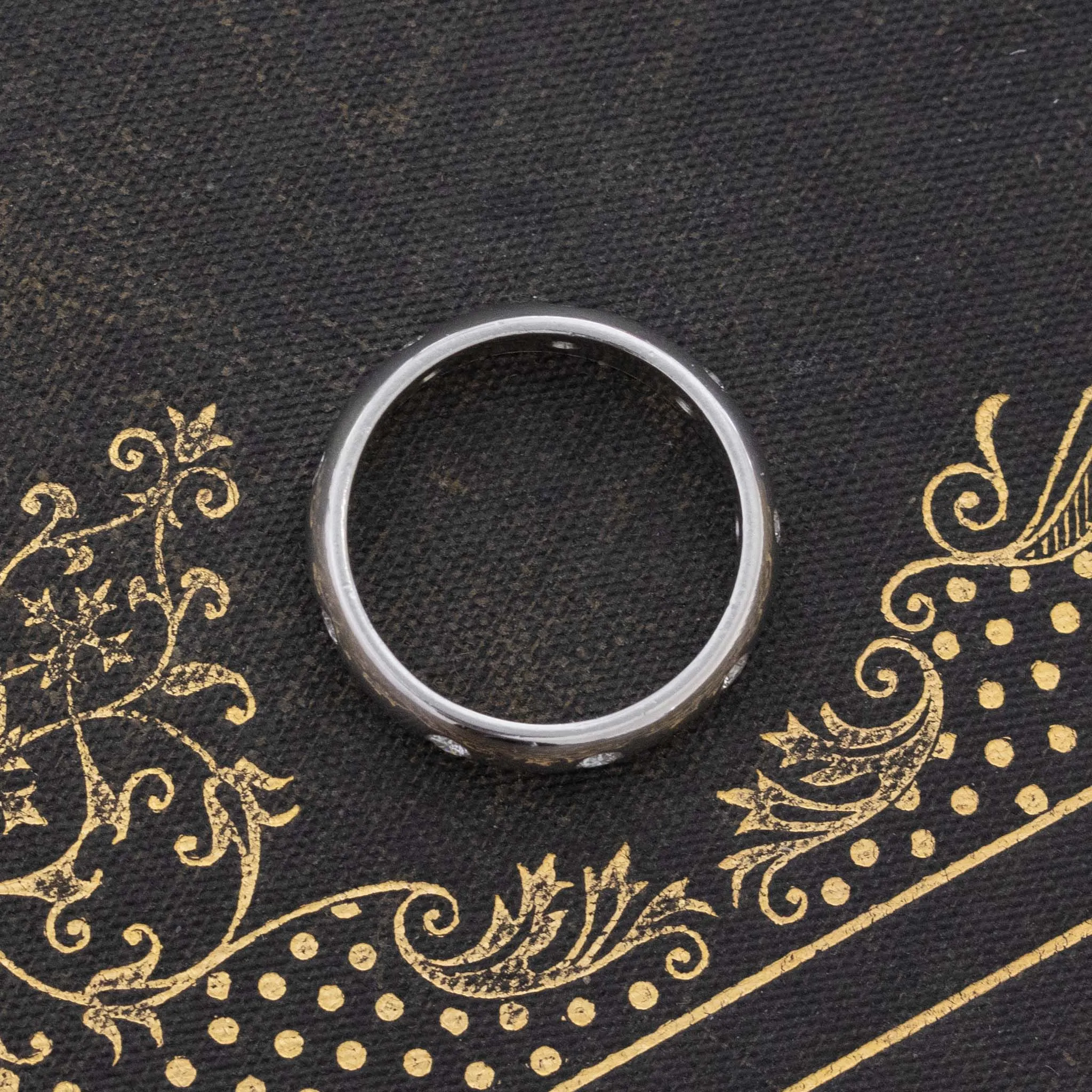 .25ctw Vintage Diamond Scatter Band