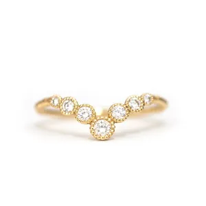 7 Stone Diamond Graduated Milgrain Bezel V Band