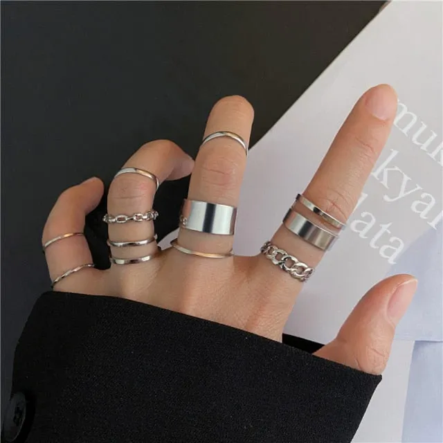 7pcs Fashion Punk joint Ring Set Geometric Twist Minimalist Jewelry Metal circular Golden Ring for Women. Street Dance Accessory.