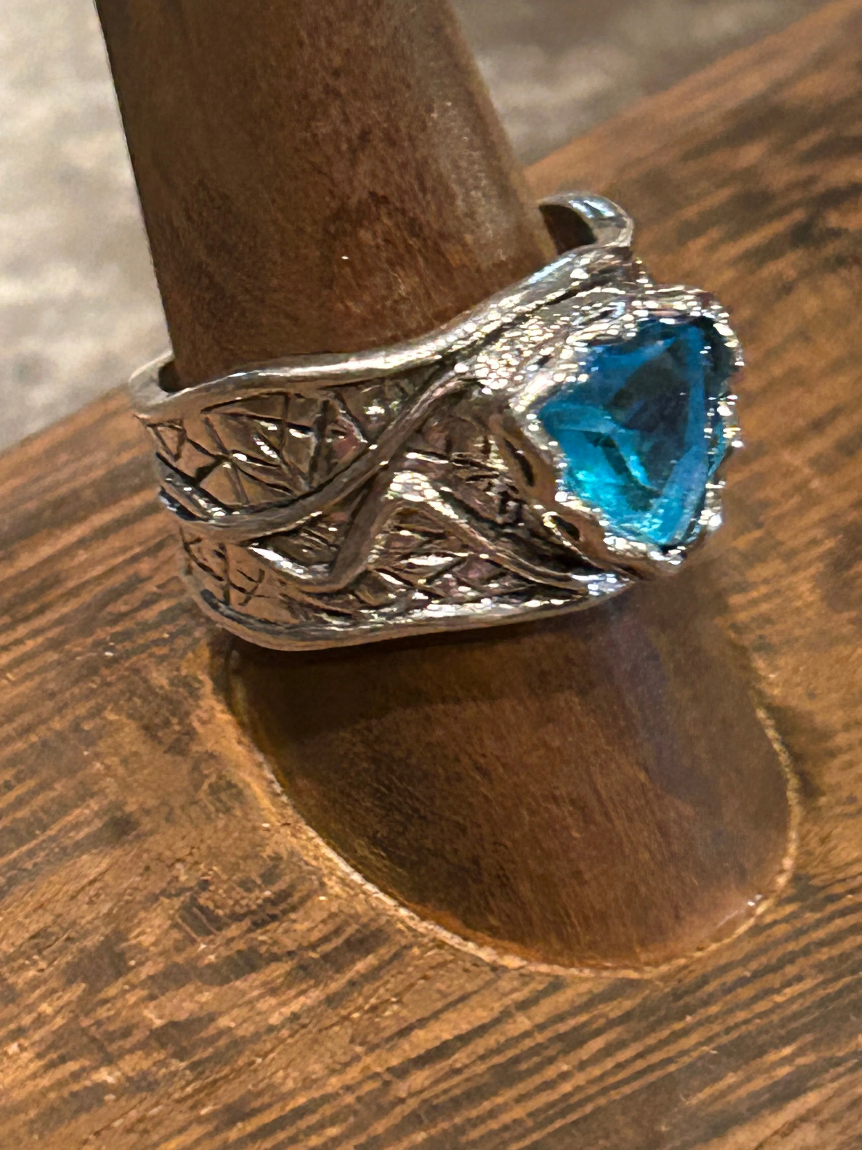 Bougie Boutique Blue ring