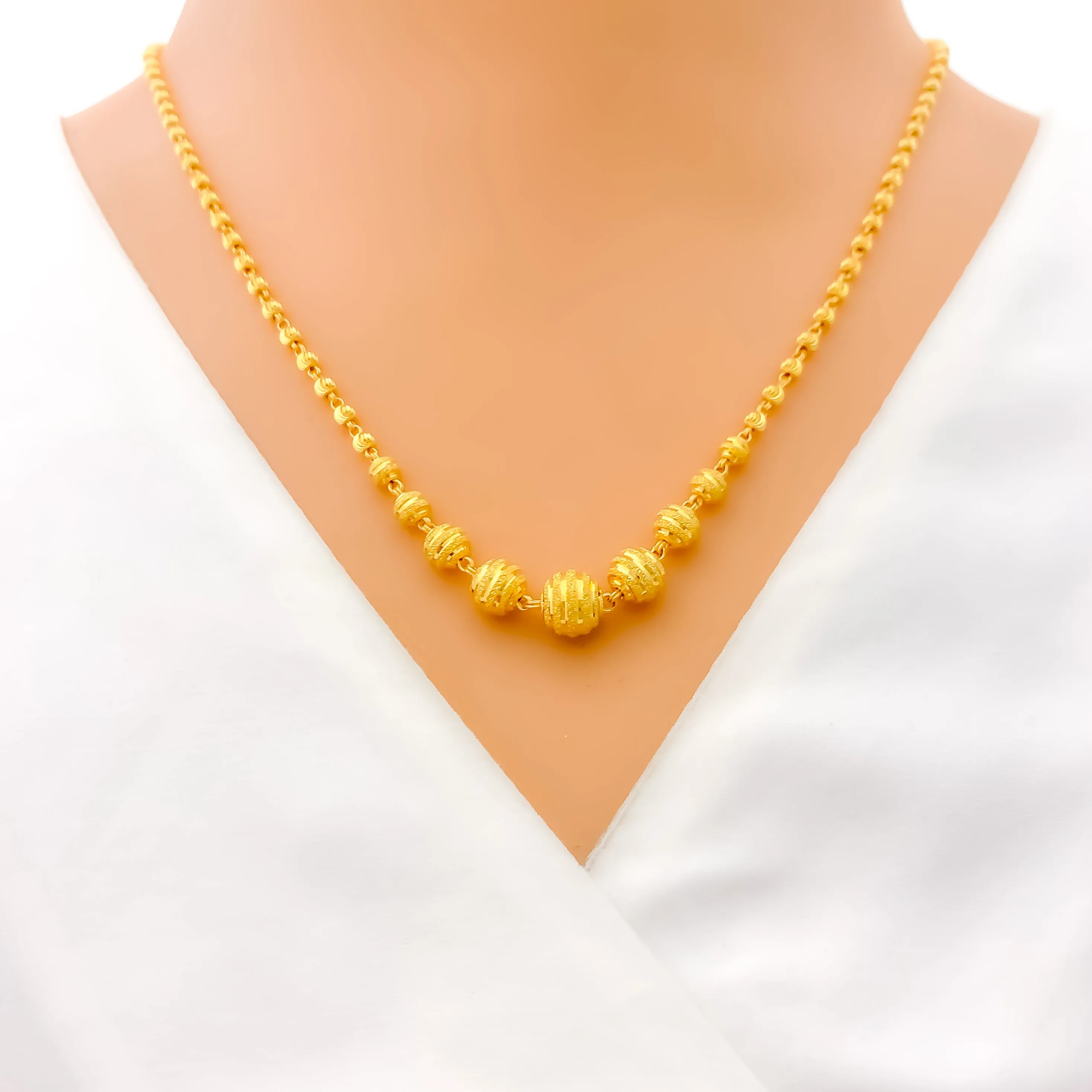 Chic Timeless Striped 22k Gold Lara Necklace Set