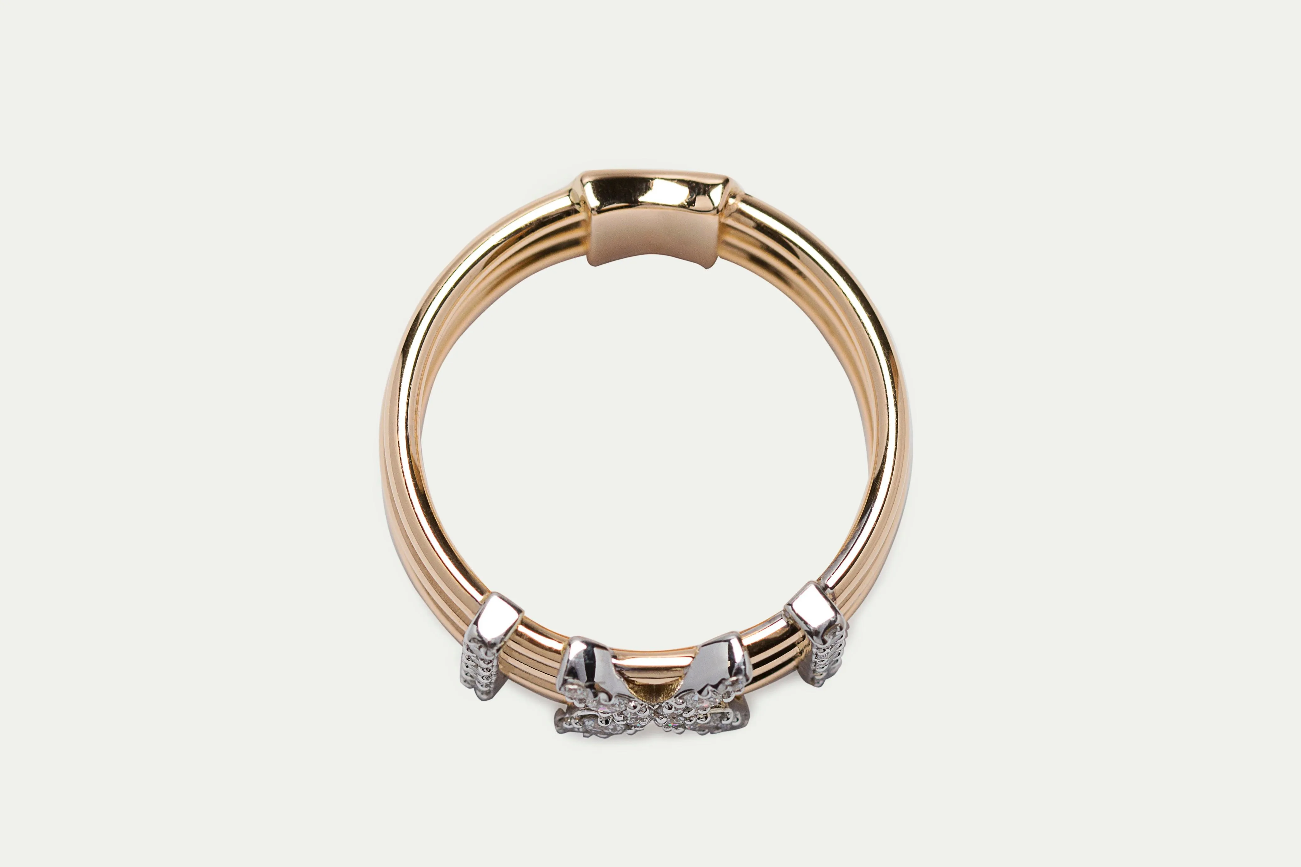 Clover Ring