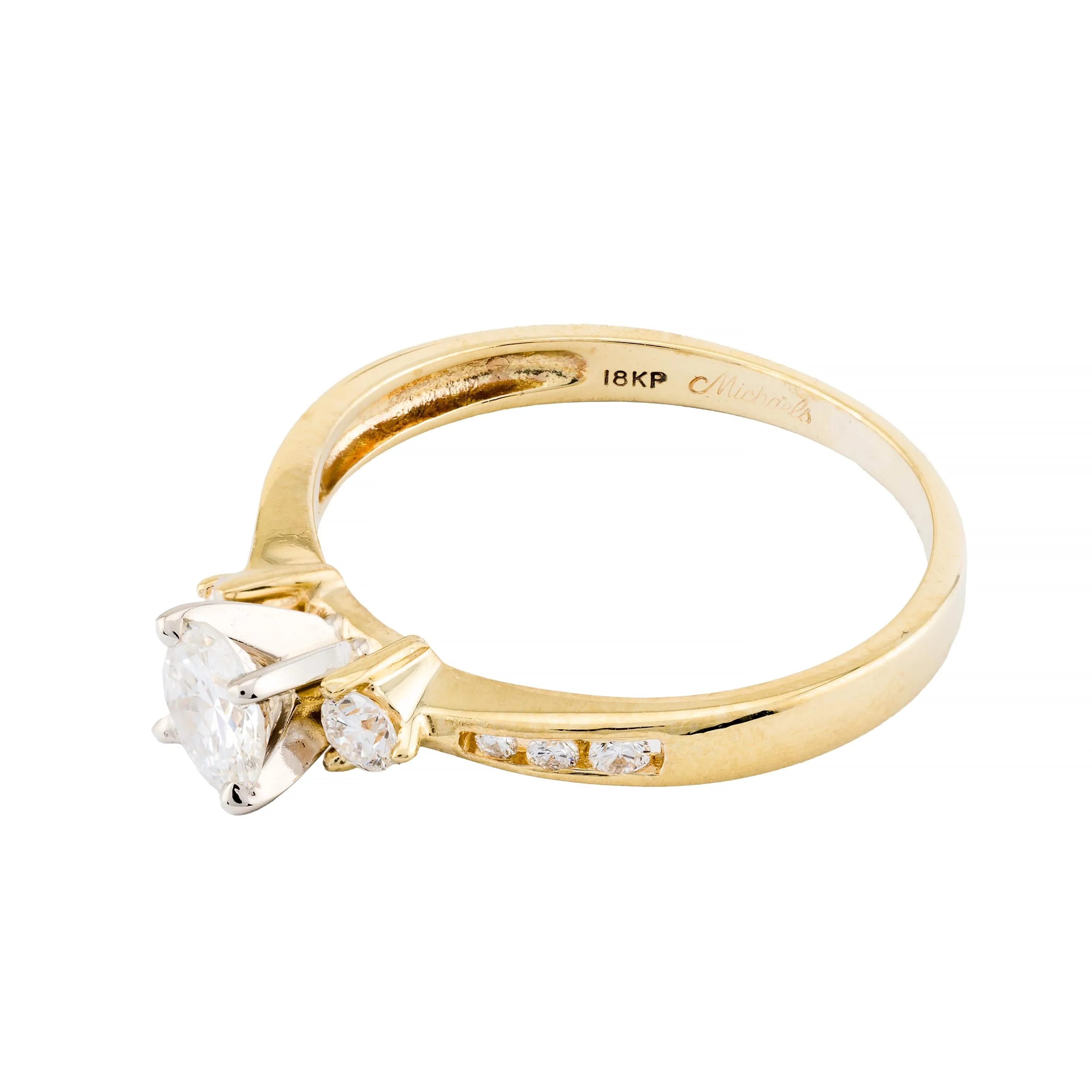 Contemporary Three Stone Diamond Engagement Ring in 18 Karat Yellow Gold