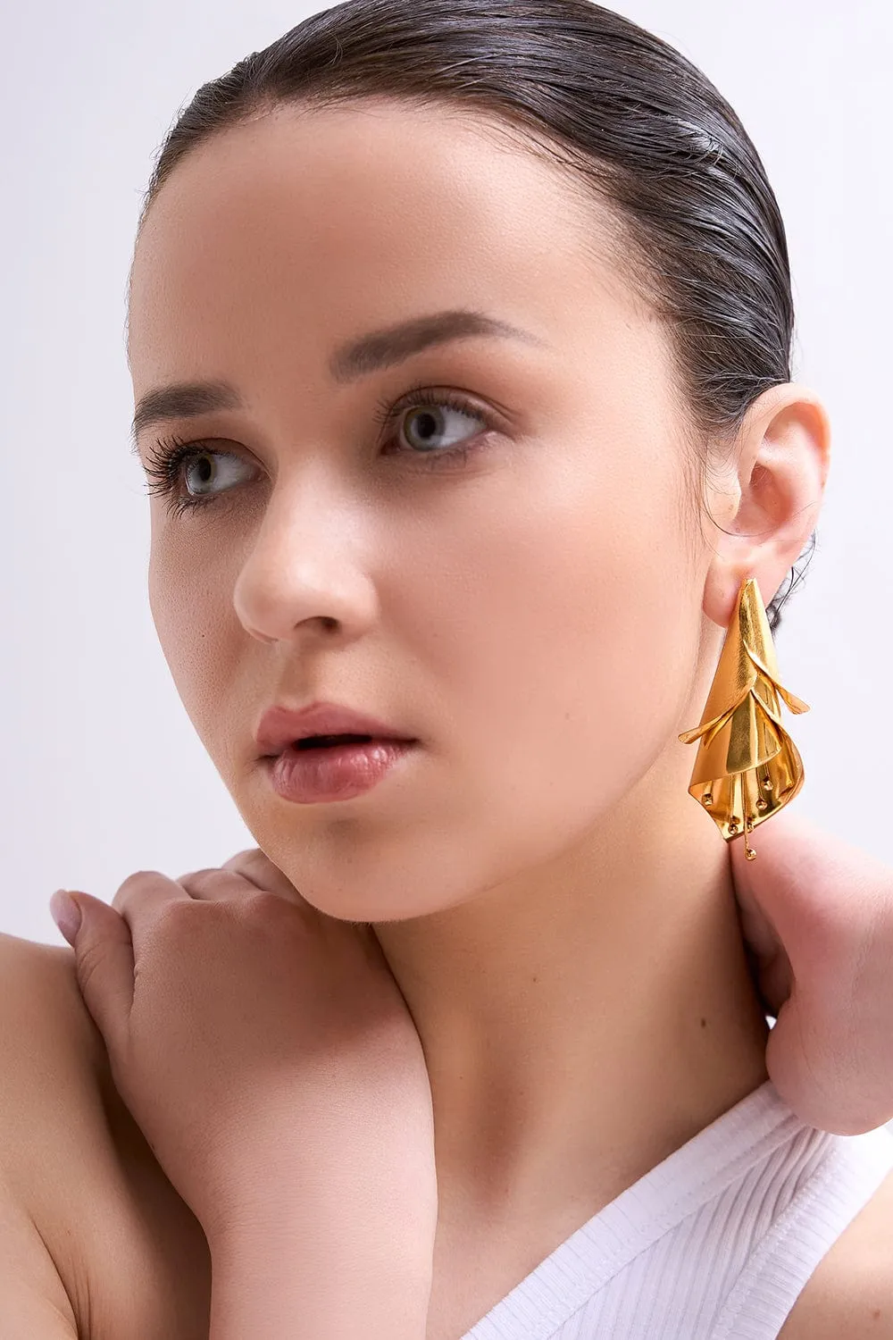 DEVINE EARRING