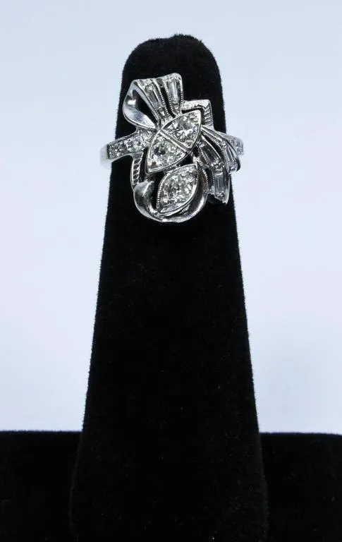 DIAMOND 14 Karat White Gold Bow Ring Size 5 1/2