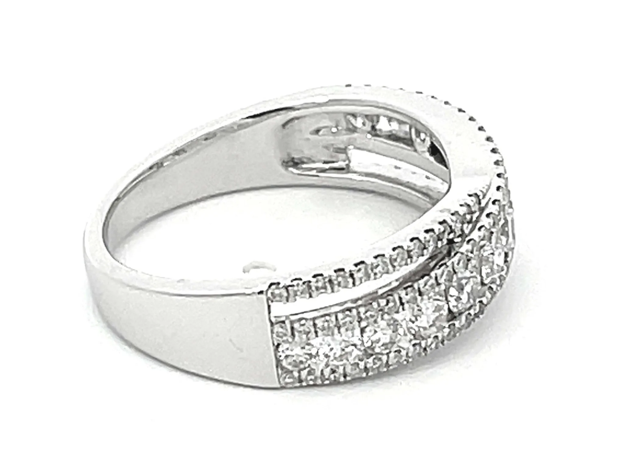 Diamond Cross Over Ring in 18k White Gold