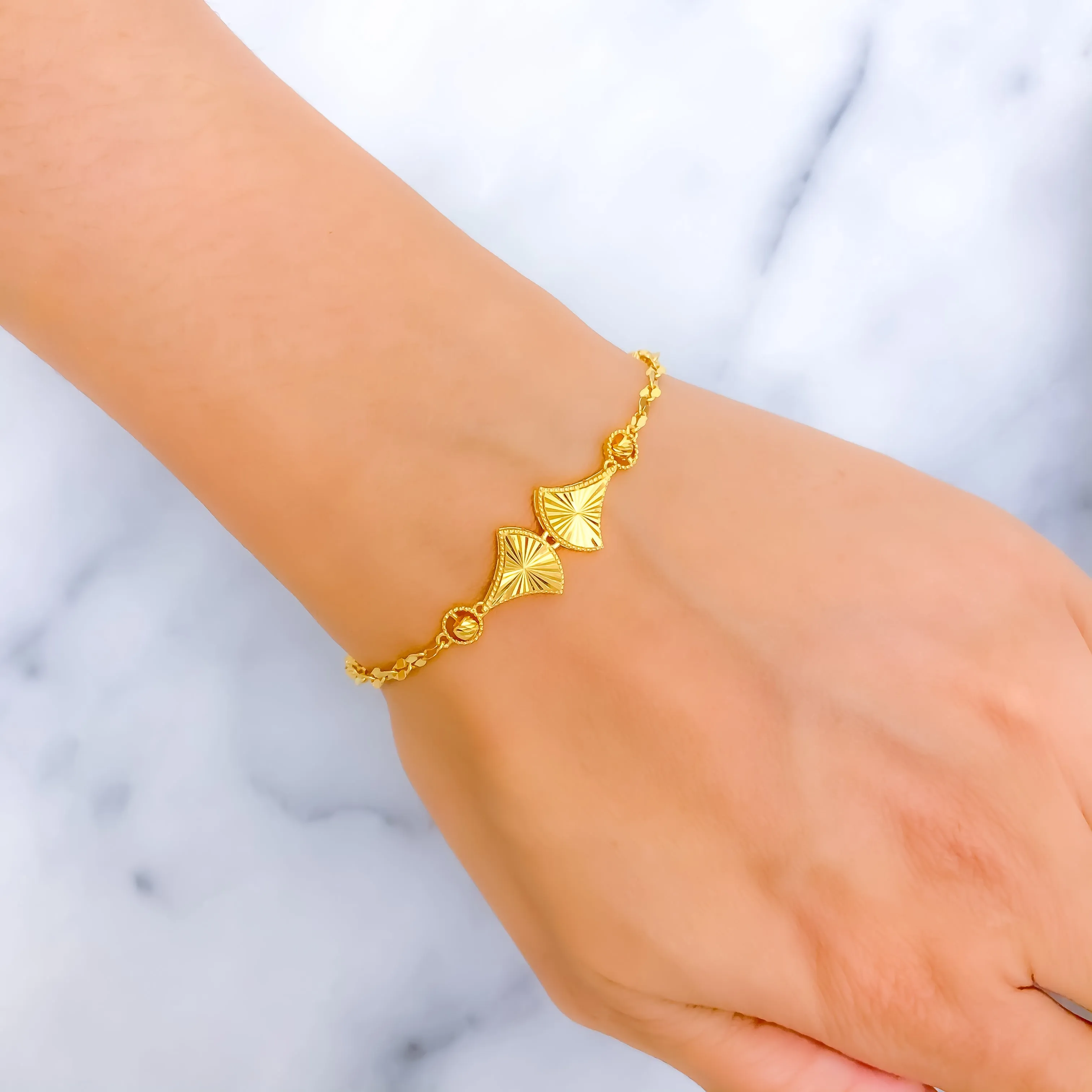 Elegant Attractive 21k Gold Bracelet
