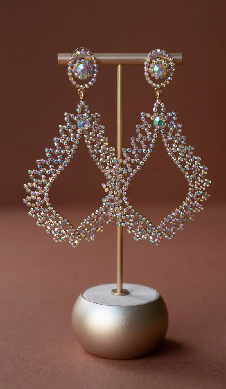 Elegant White Sparkly Earrings – Timeless Glamour