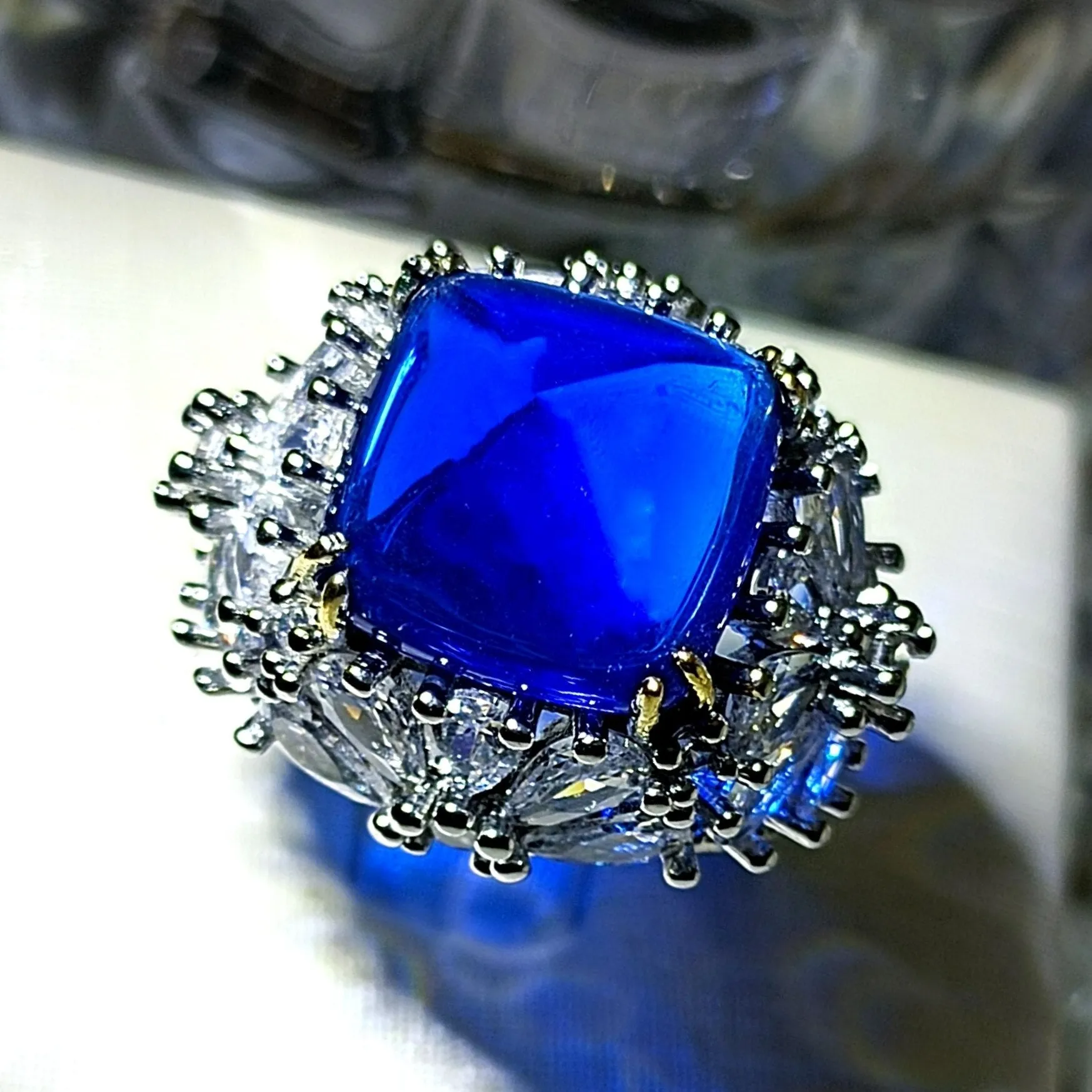 Excellent Blue Sapphire Sugar Loaf Cut Stone Statement Rings with Floral Band