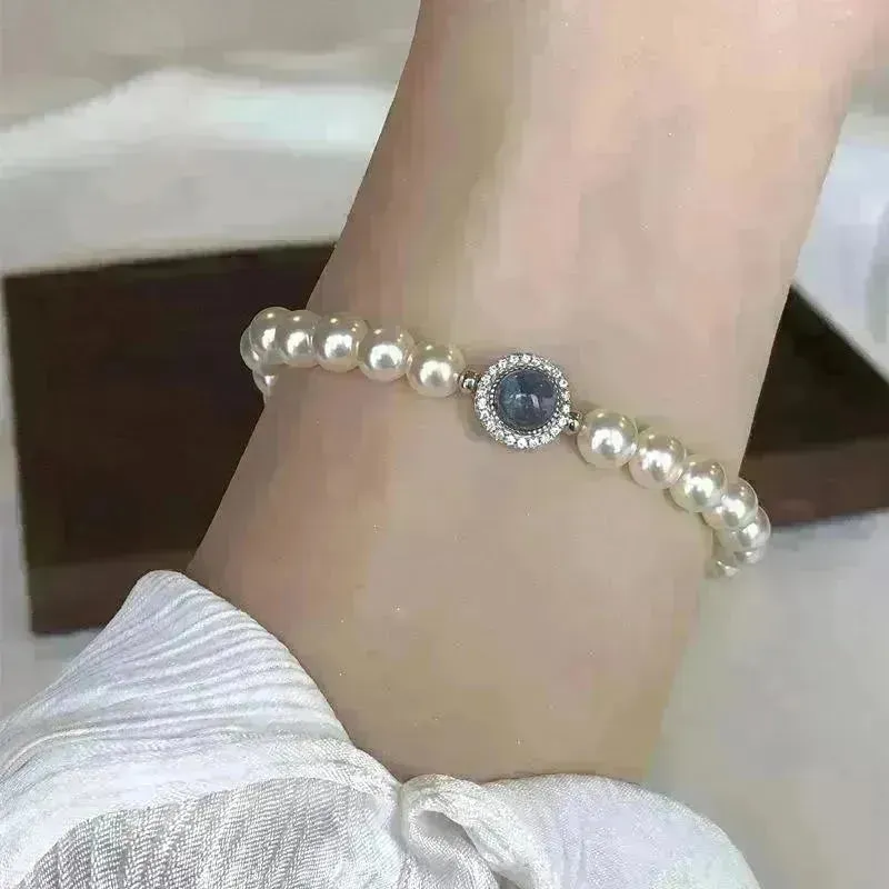 Exquisite Pearl Bracelets for Elegant Women.