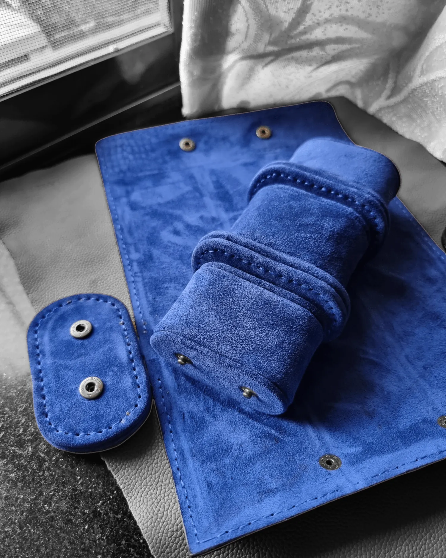 Handmade leather watch case