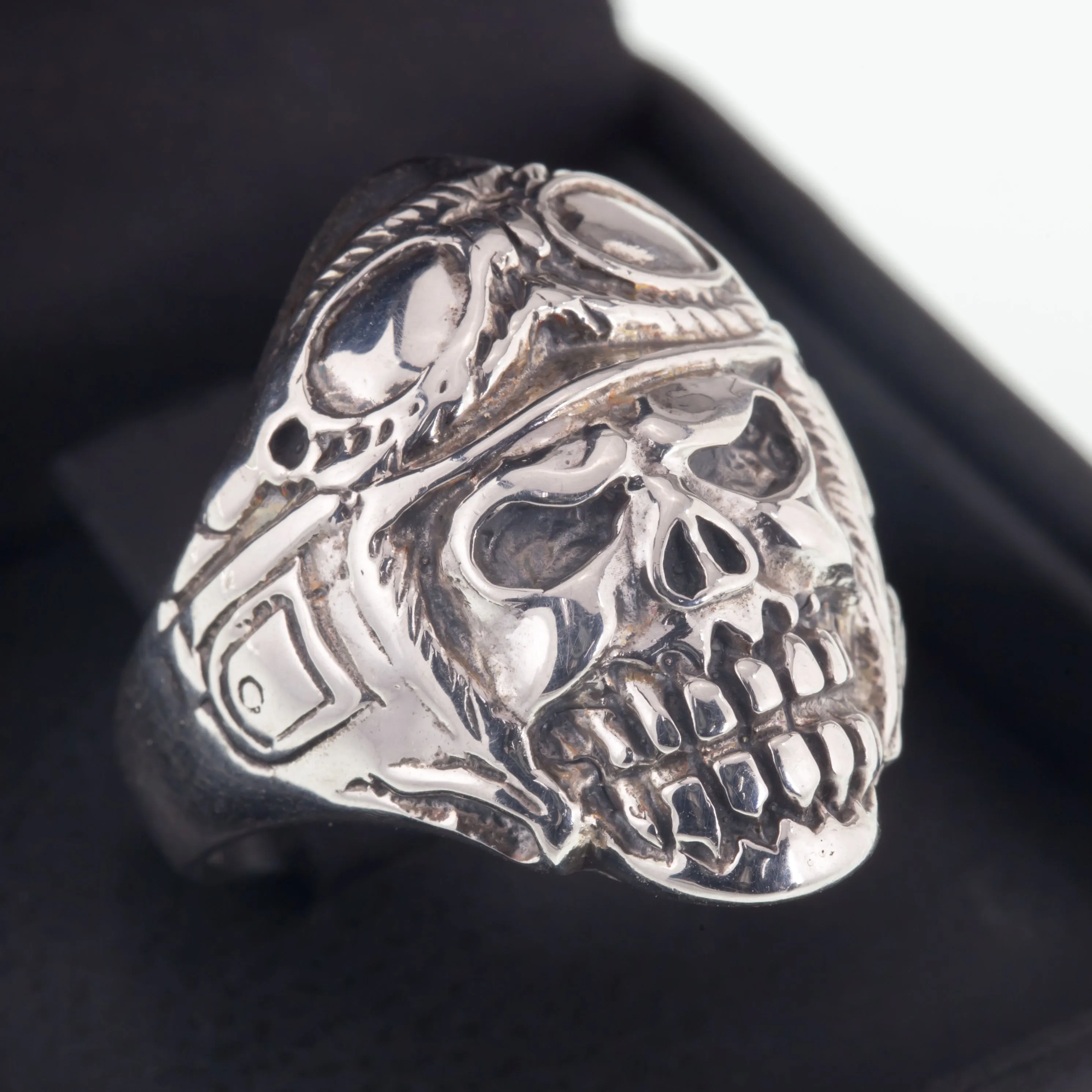 Men's Biker Skull w/Helmet and Goggles In Sterling Silver Band Ring Size 9.75