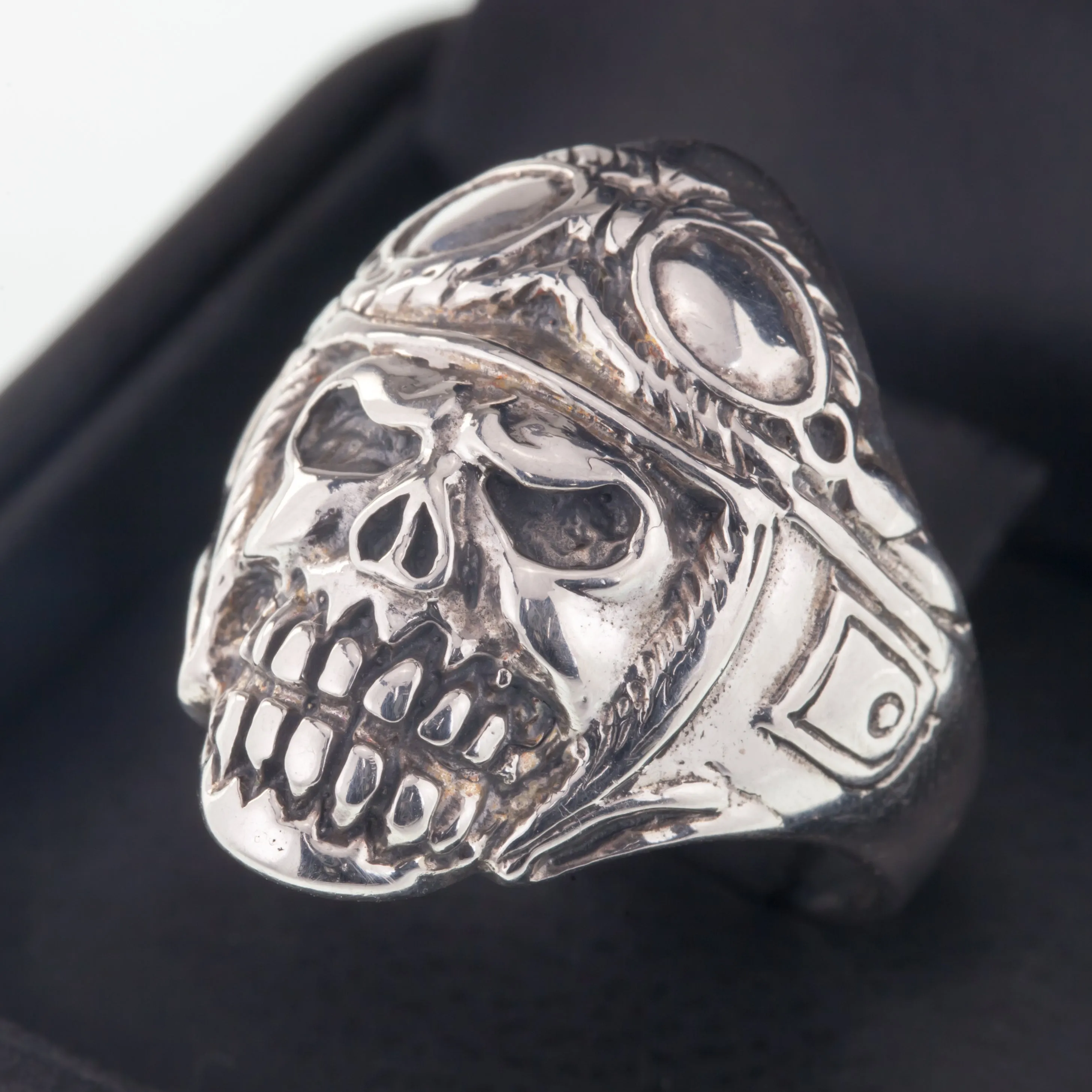 Men's Biker Skull w/Helmet and Goggles In Sterling Silver Band Ring Size 9.75