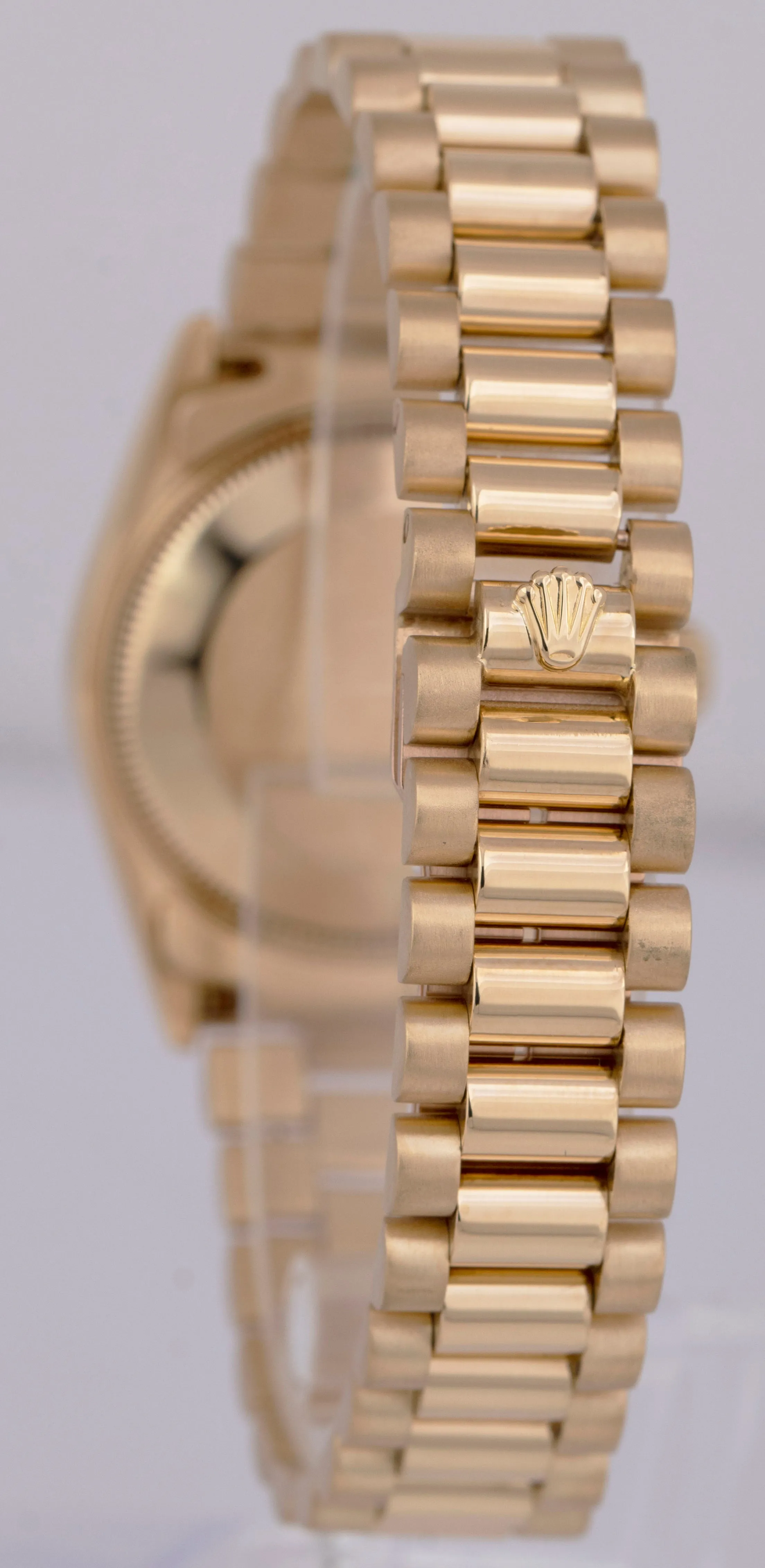 MINT Rolex DateJust President 31mm MOTHER OF PEARL DIAMOND 18K Gold Fluted 68278