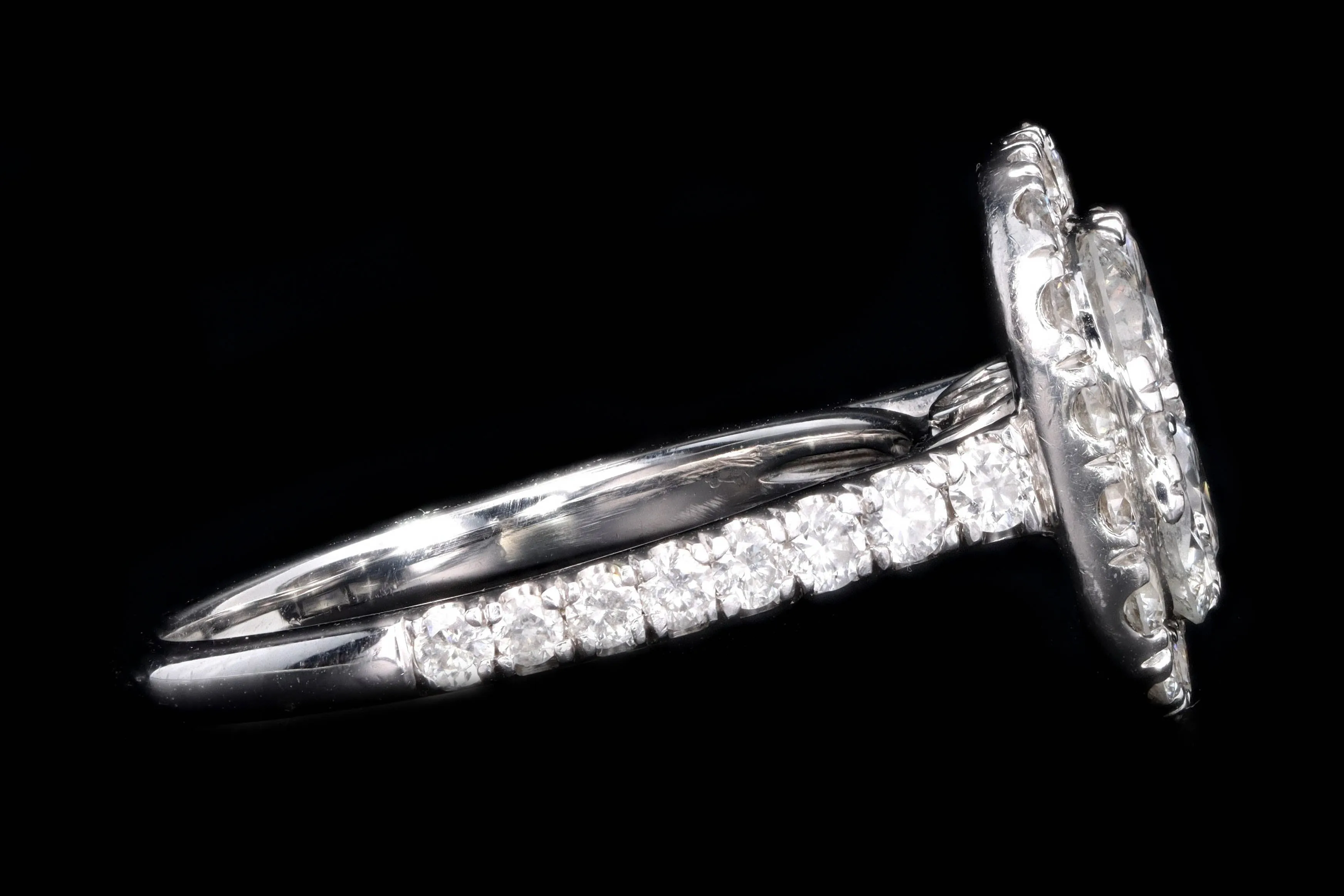Modern 14K White Gold 2 Carat Round Brilliant Cut Diamond Cluster Ring
