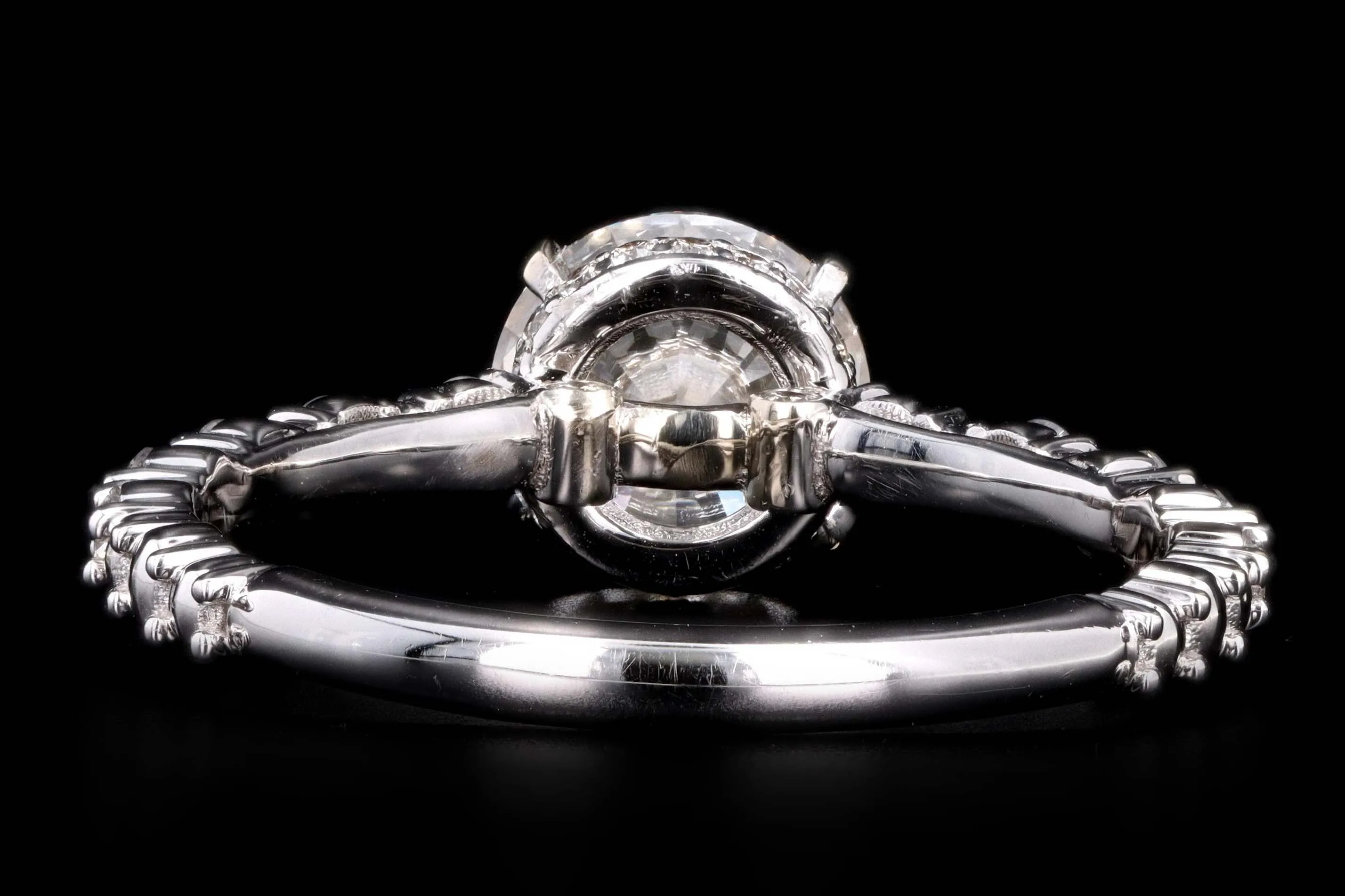 Modern 18K White Gold 1.36 Carat Round Brilliant Diamond Engagement Ring GIA Certified