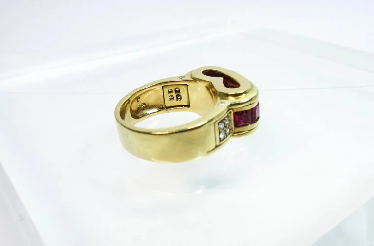 MOUAWAD 18 Karat Yellow Gold Diamond and Ruby Ring Size 6 3/4