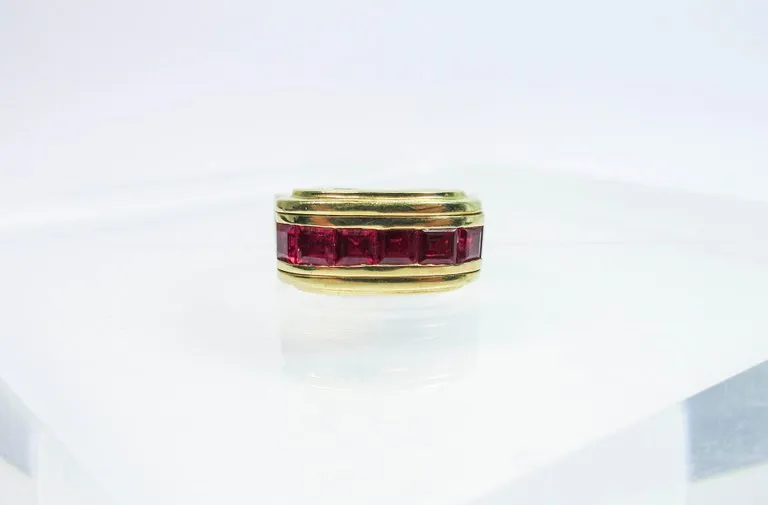 MOUAWAD 18 Karat Yellow Gold Diamond and Ruby Ring Size 6 3/4