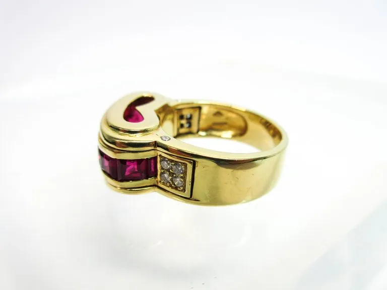 MOUAWAD 18 Karat Yellow Gold Diamond and Ruby Ring Size 6 3/4