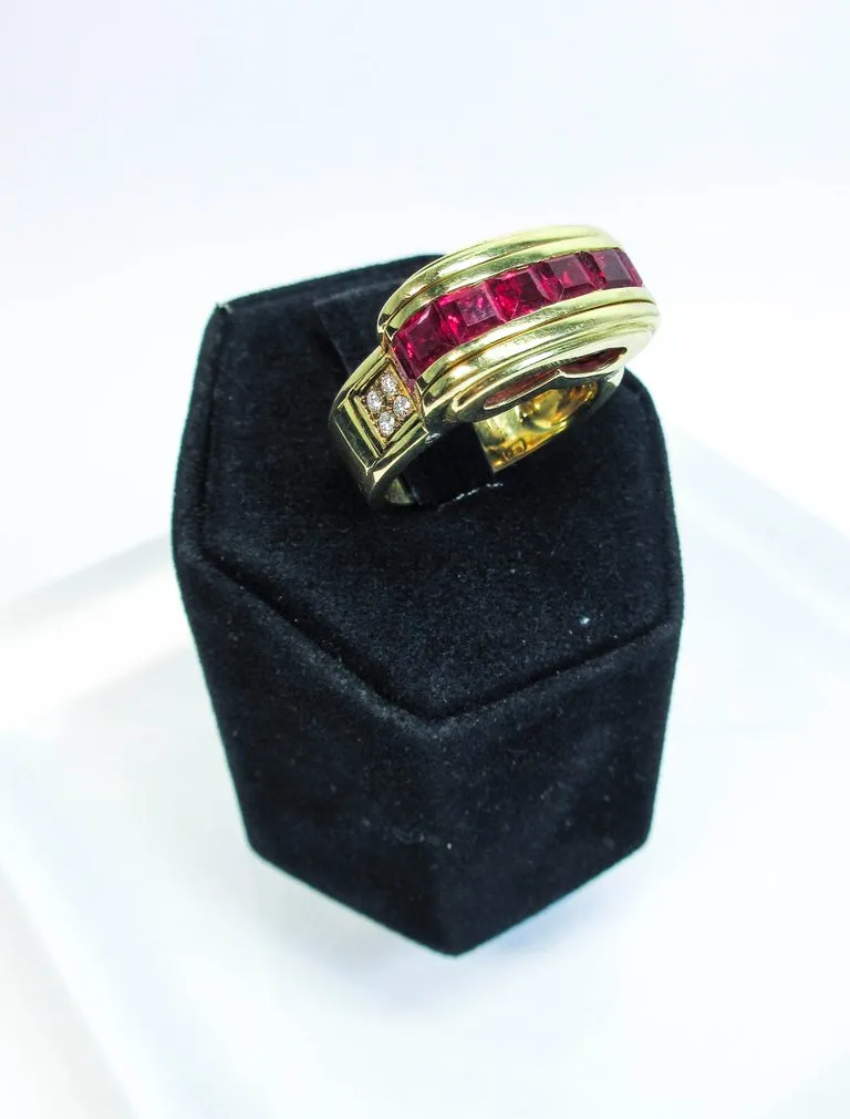 MOUAWAD 18 Karat Yellow Gold Diamond and Ruby Ring Size 6 3/4