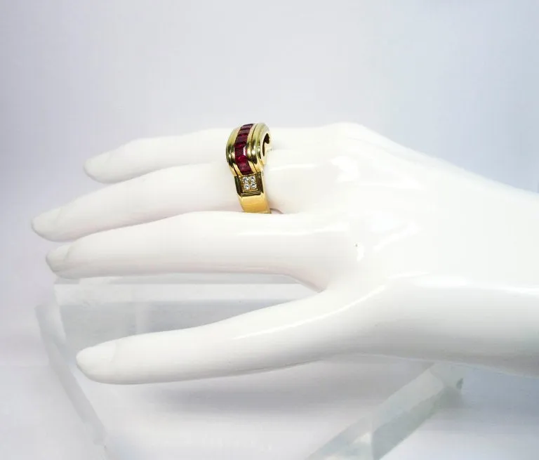 MOUAWAD 18 Karat Yellow Gold Diamond and Ruby Ring Size 6 3/4