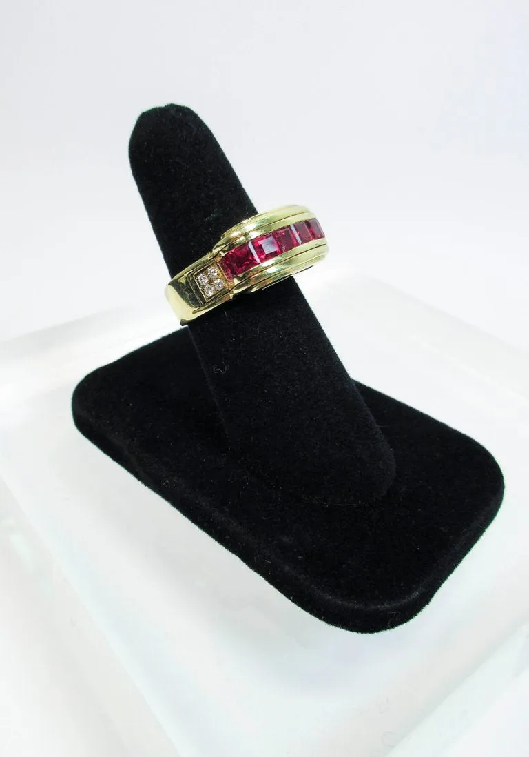 MOUAWAD 18 Karat Yellow Gold Diamond and Ruby Ring Size 6 3/4