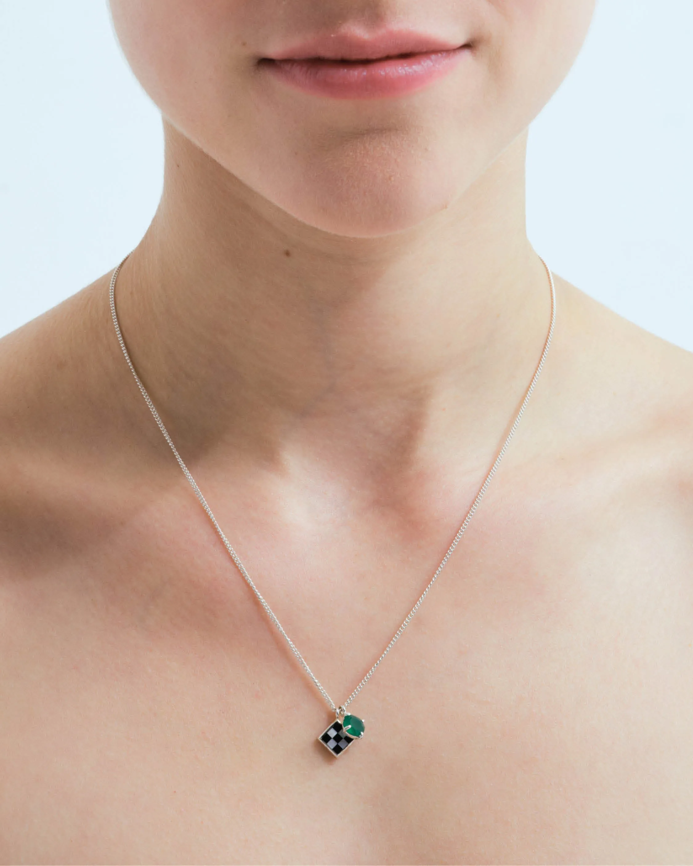Necklace with onyx and mother of pearl mosaic and green agate pendants