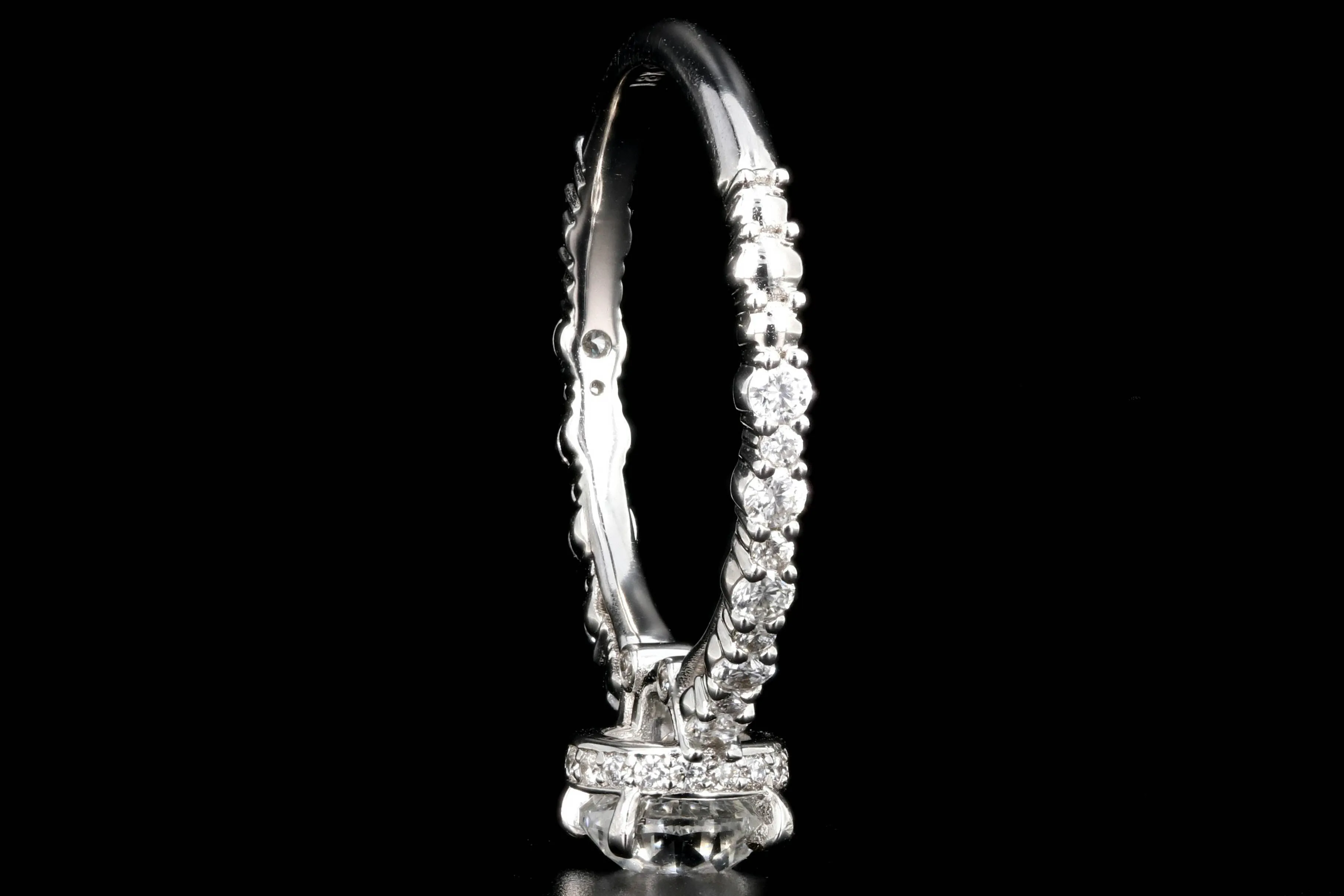 New 18K White Gold 1.01 Carat Round Brilliant Cut Diamond Engagement Ring
