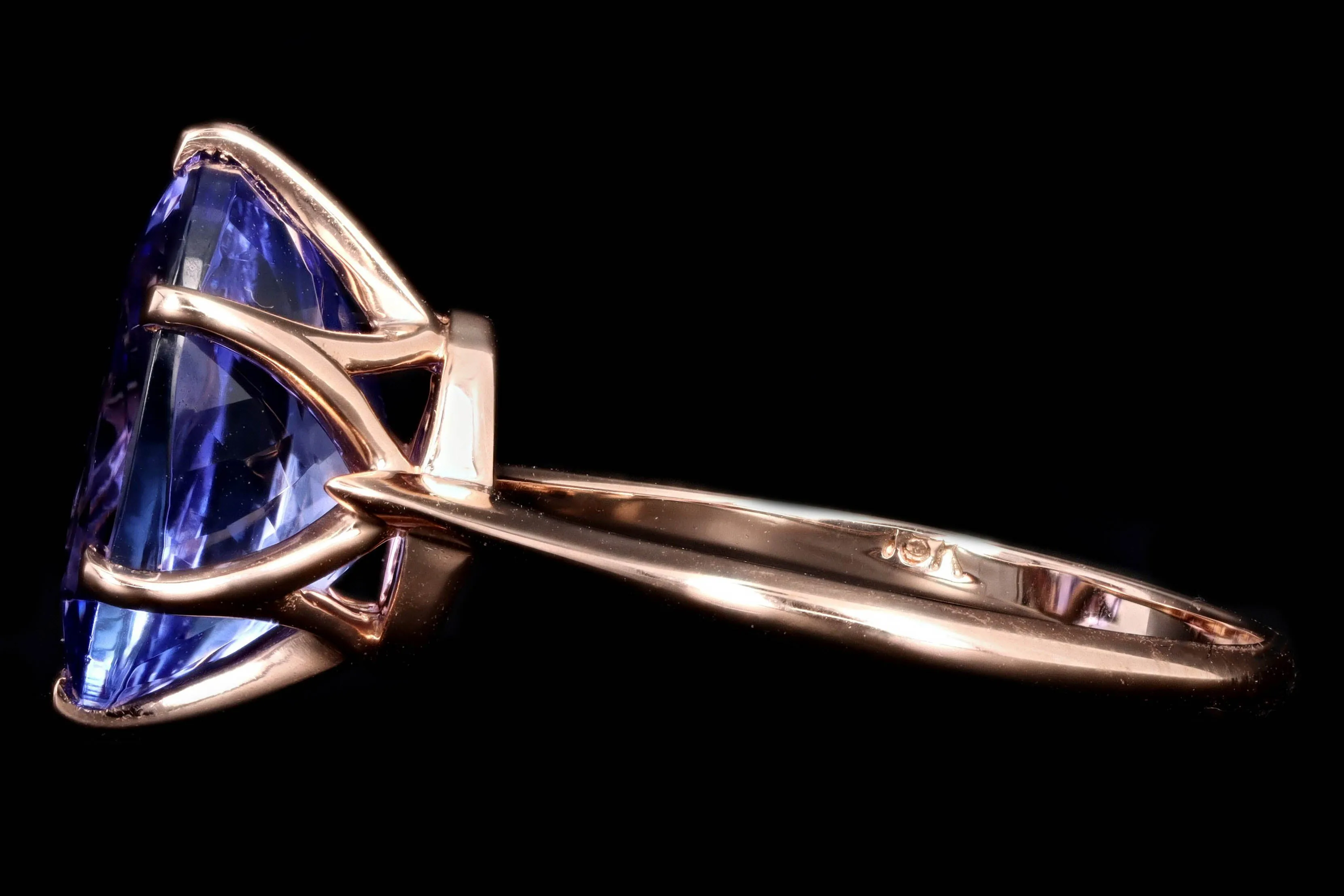 New Vintage Inspired 18K Rose Gold 5.05 Carat Oval Cut Tanzanite Ring