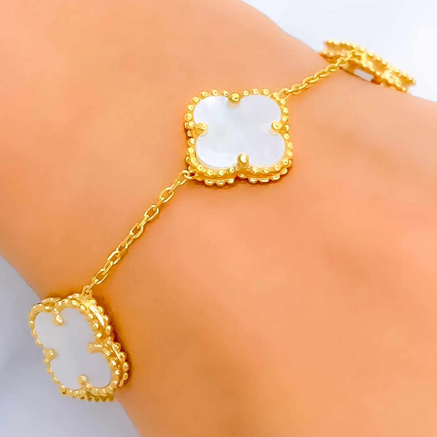 Opulent Gleaming 21k Gold Clover Bracelet