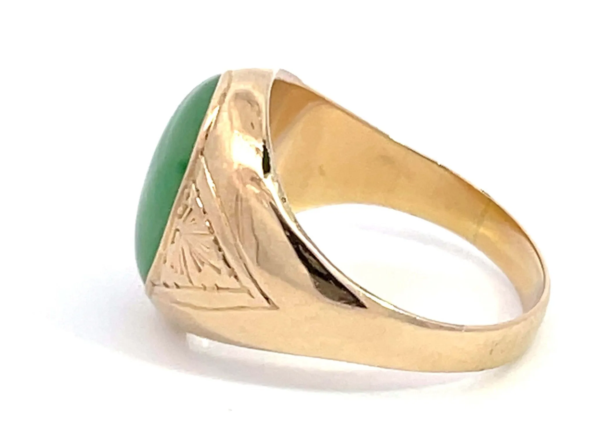 Oval Cabochon Green Jade Ring with Triangle Design Shoulders in 14K Yellow Gold