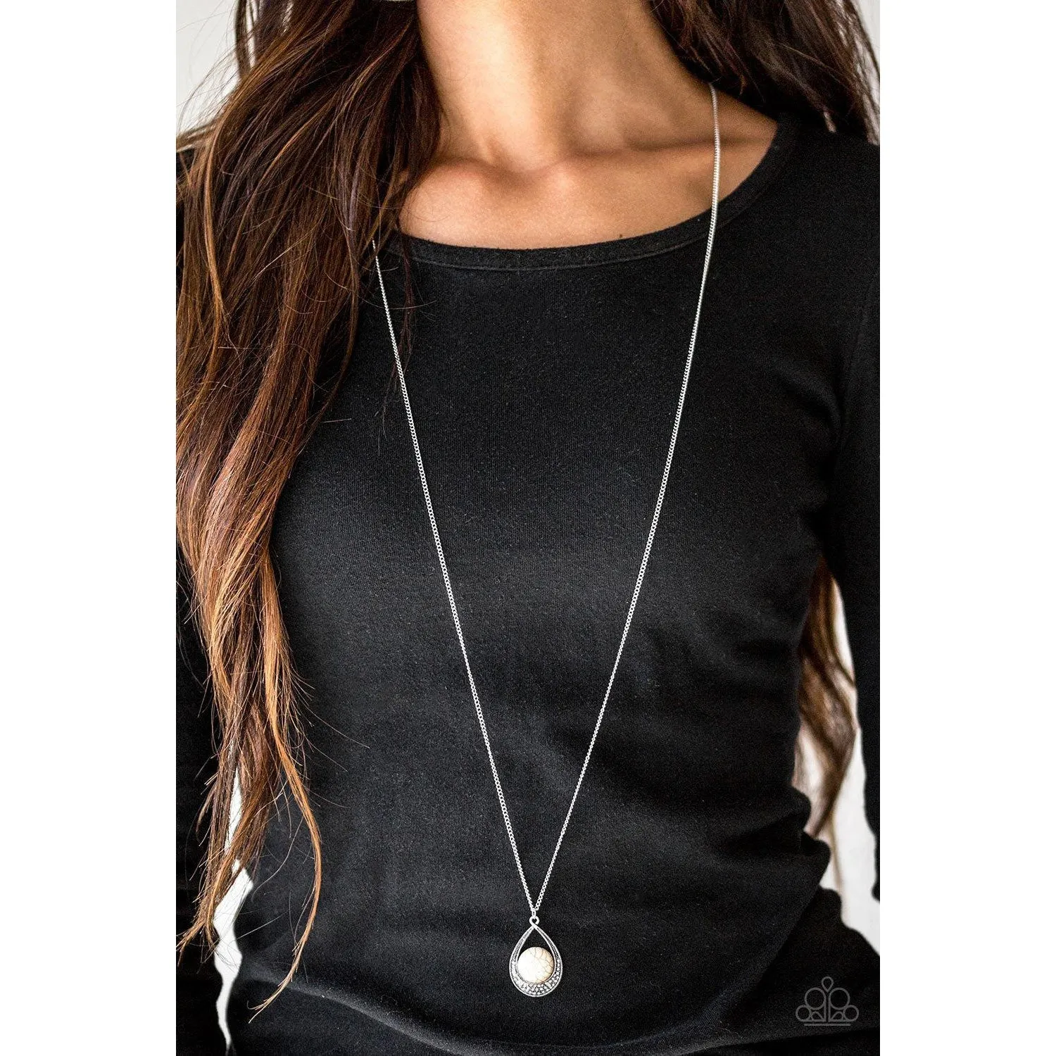 Paparazzi Rio Rancho Resplendence White Rhinestone Necklace & Earrings Set