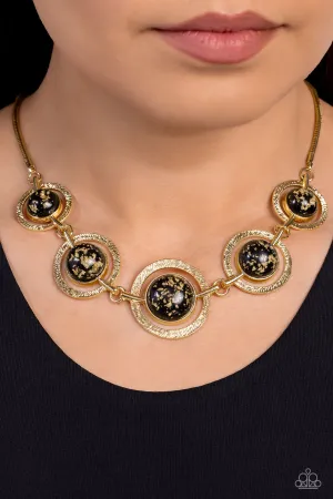 Paparazzi Sophisticated Showcase - Black