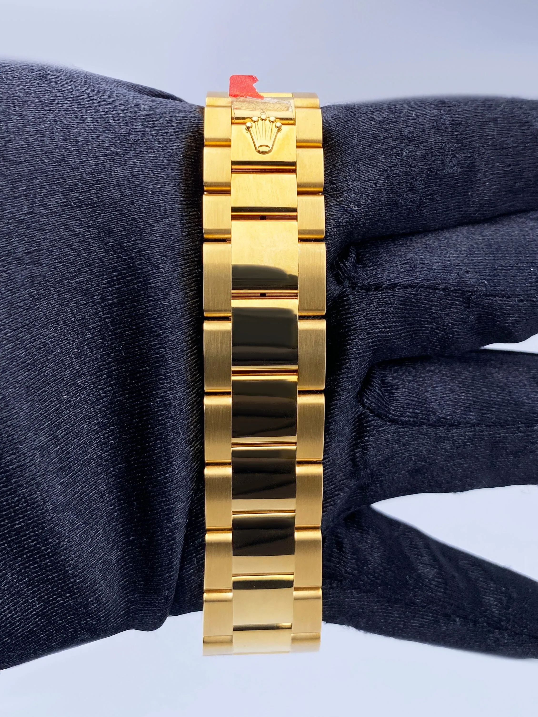 Rolex Day Date 118208 President 18K Yellow Gold Mens Watch Box Papers