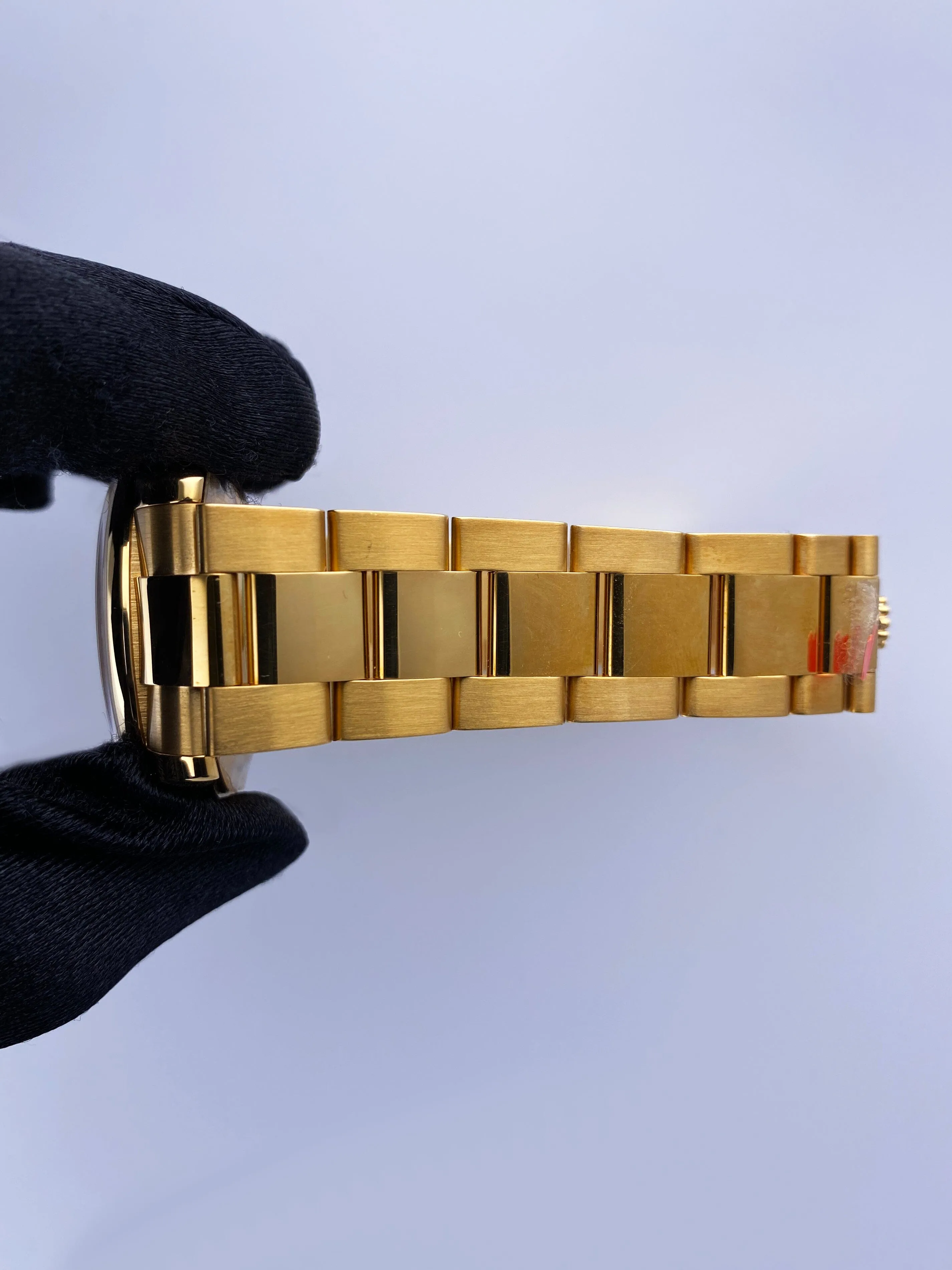 Rolex Day Date 118208 President 18K Yellow Gold Mens Watch Box Papers