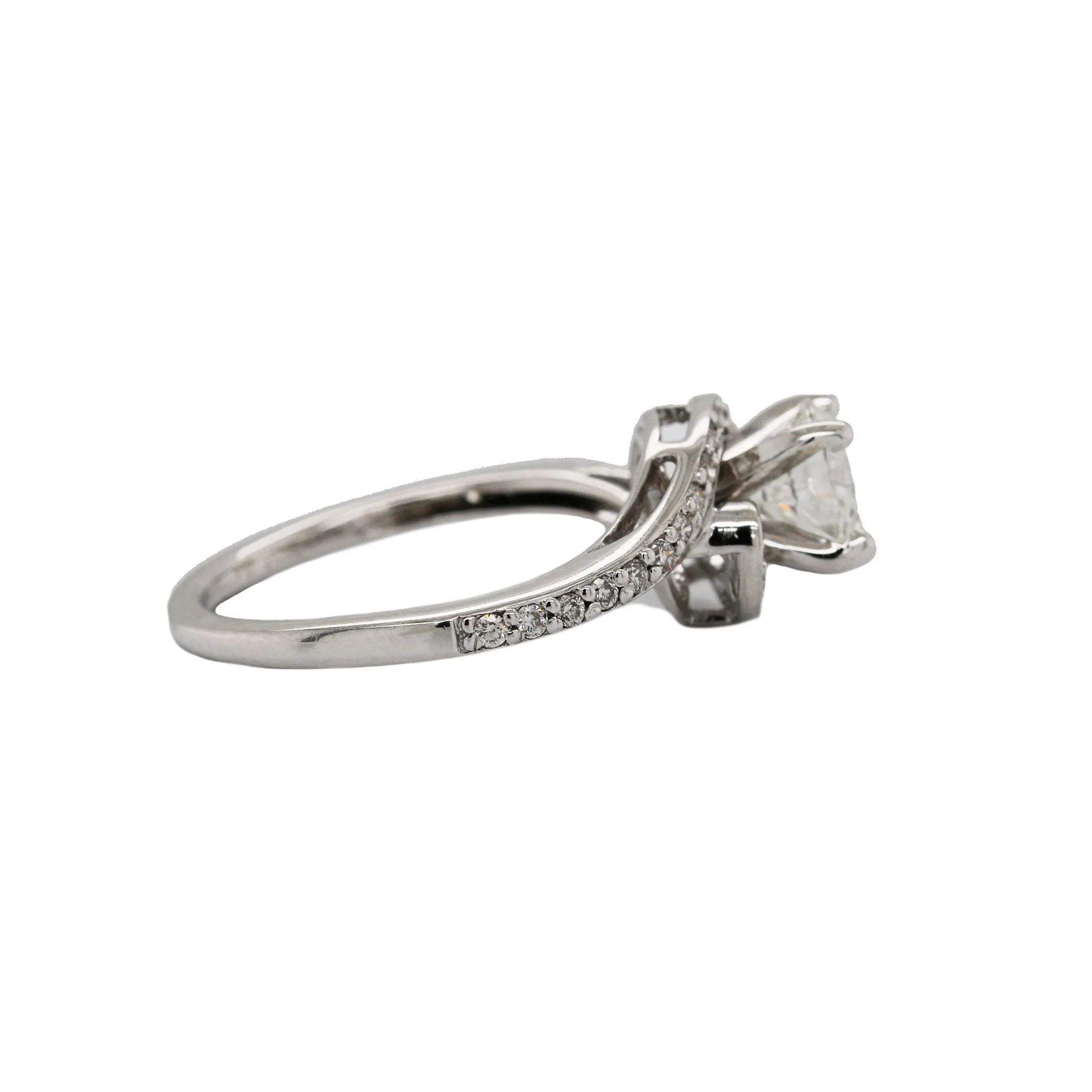 Round Brilliant Cut Diamond Bypass Swirl Ring