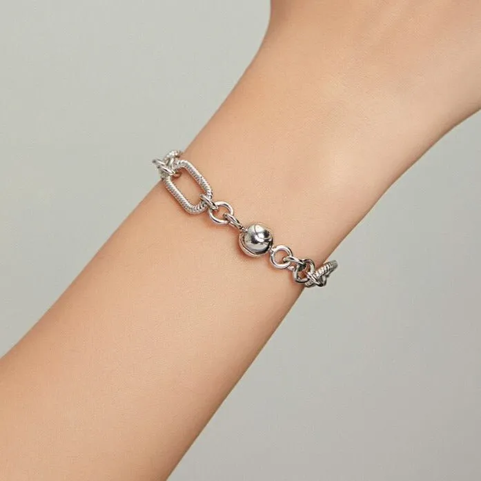 Round with Heart Bead & Paper Clips Bracelet