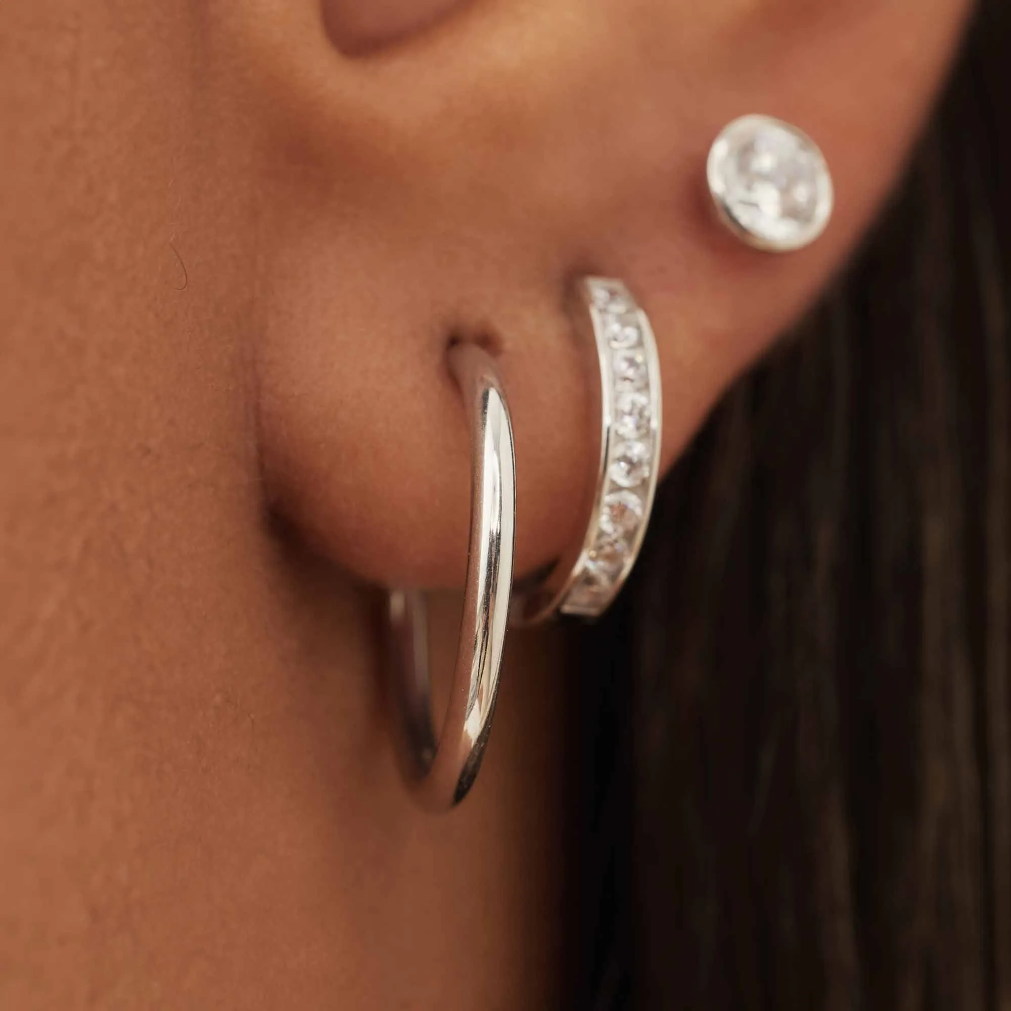 Saint Germain Cerise 14 karat white gold hoop earrings 14 mm