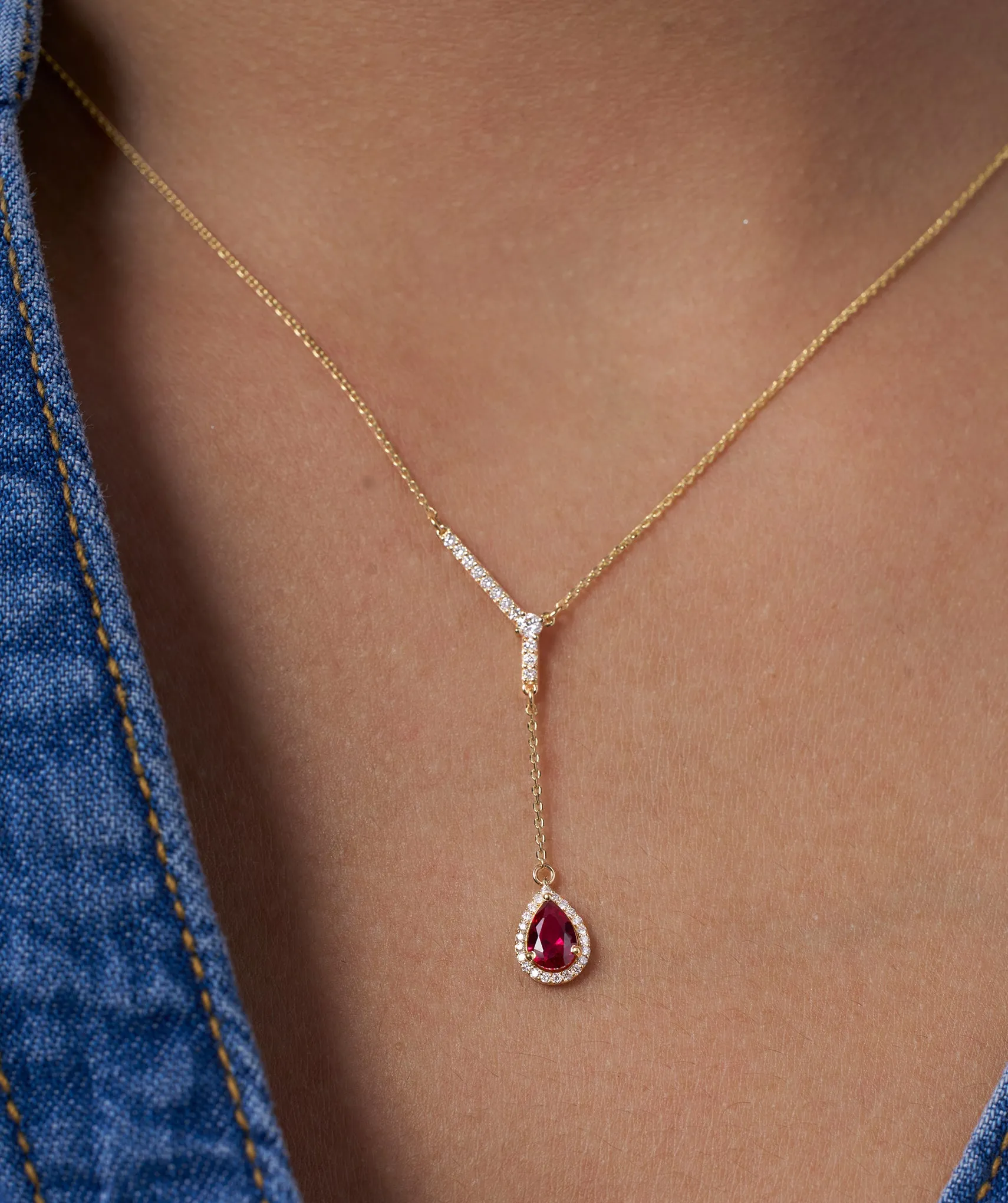 Sophisticated Red Ruby Gold Necklace