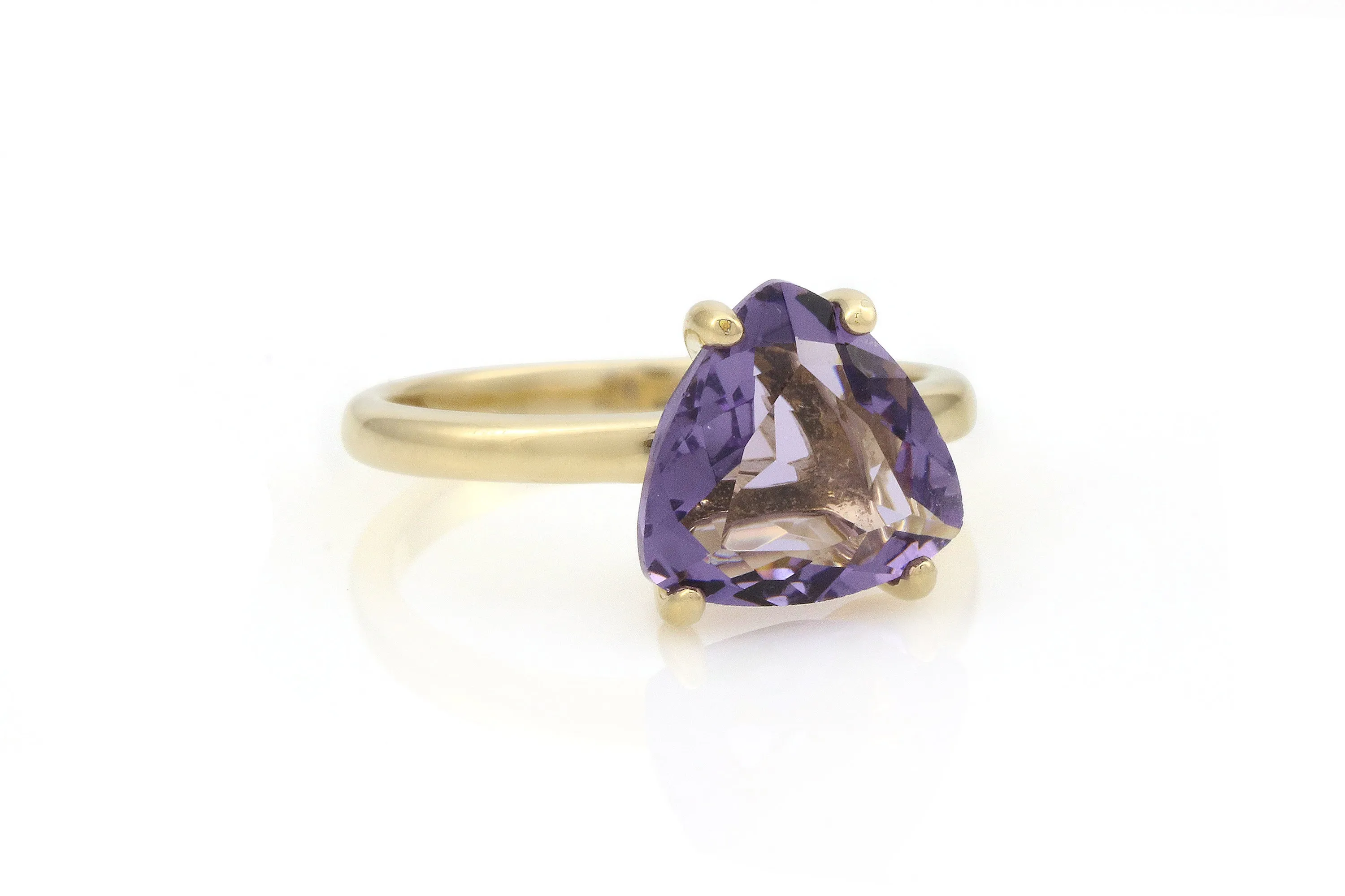 Sophisticated Sterling Silver Amethyst Ring