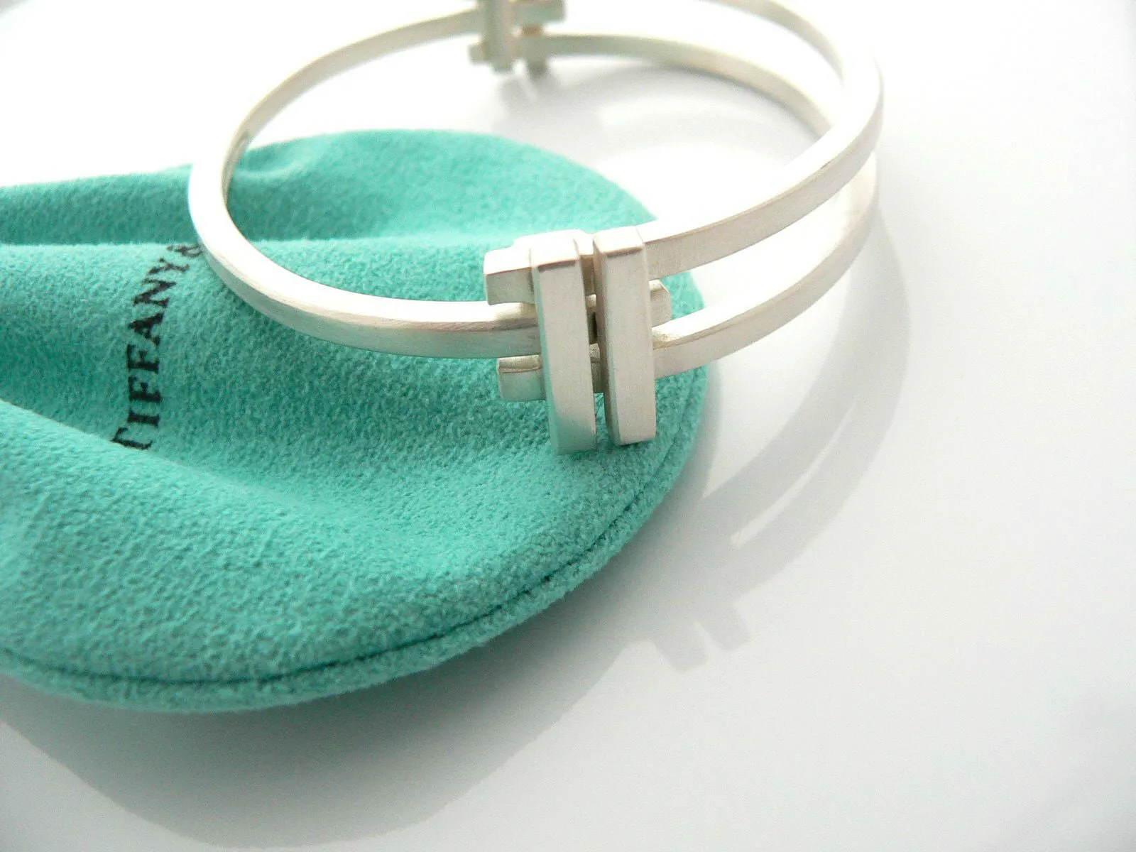 Tiffany & Co Silver Gehry Axis Bangle Bracelet Cuff Rare Gift Pouch Love Art