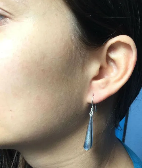 Timeless Flute Earrings in Gold and Silver Finish - Elegant Design, Hypoallergenic Material, 6cm and 9cm Lengths